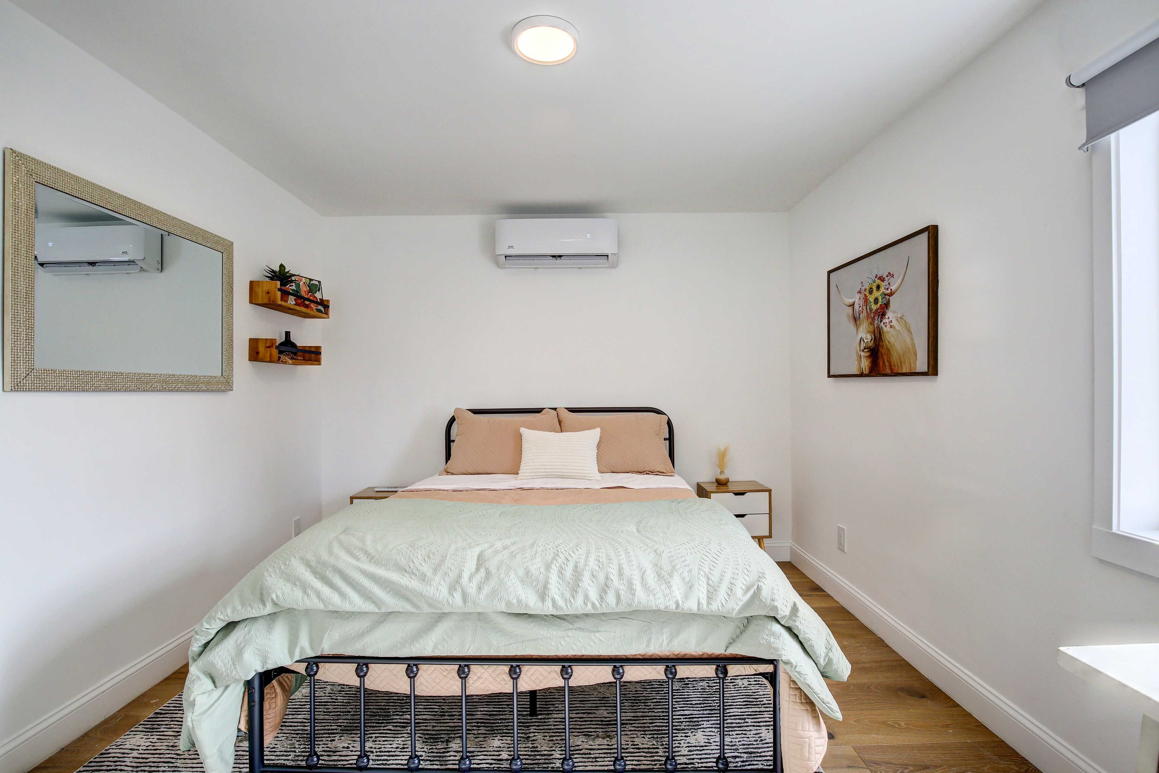 Bedroom 4 | Queen Bed