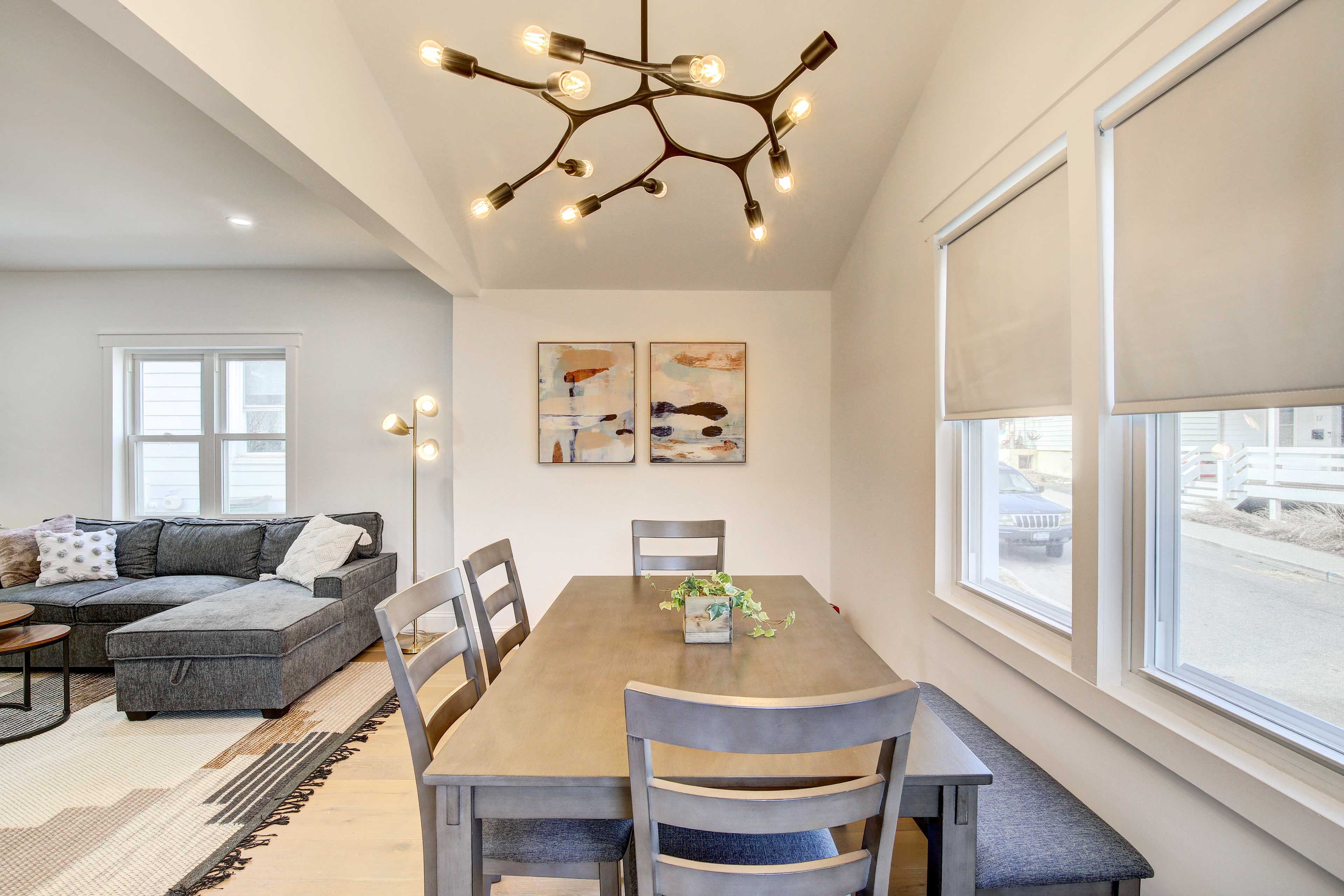 Dining Area | Dishware & Flatware