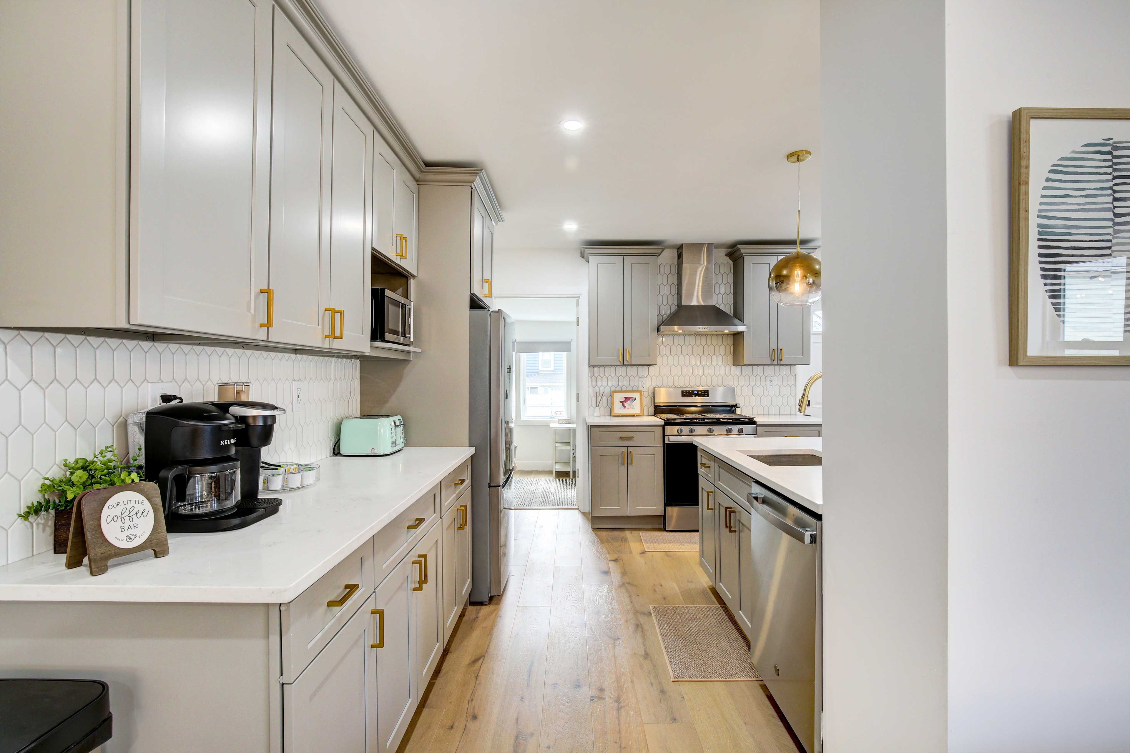 Kitchen | Coffee Maker | Toaster | Spices