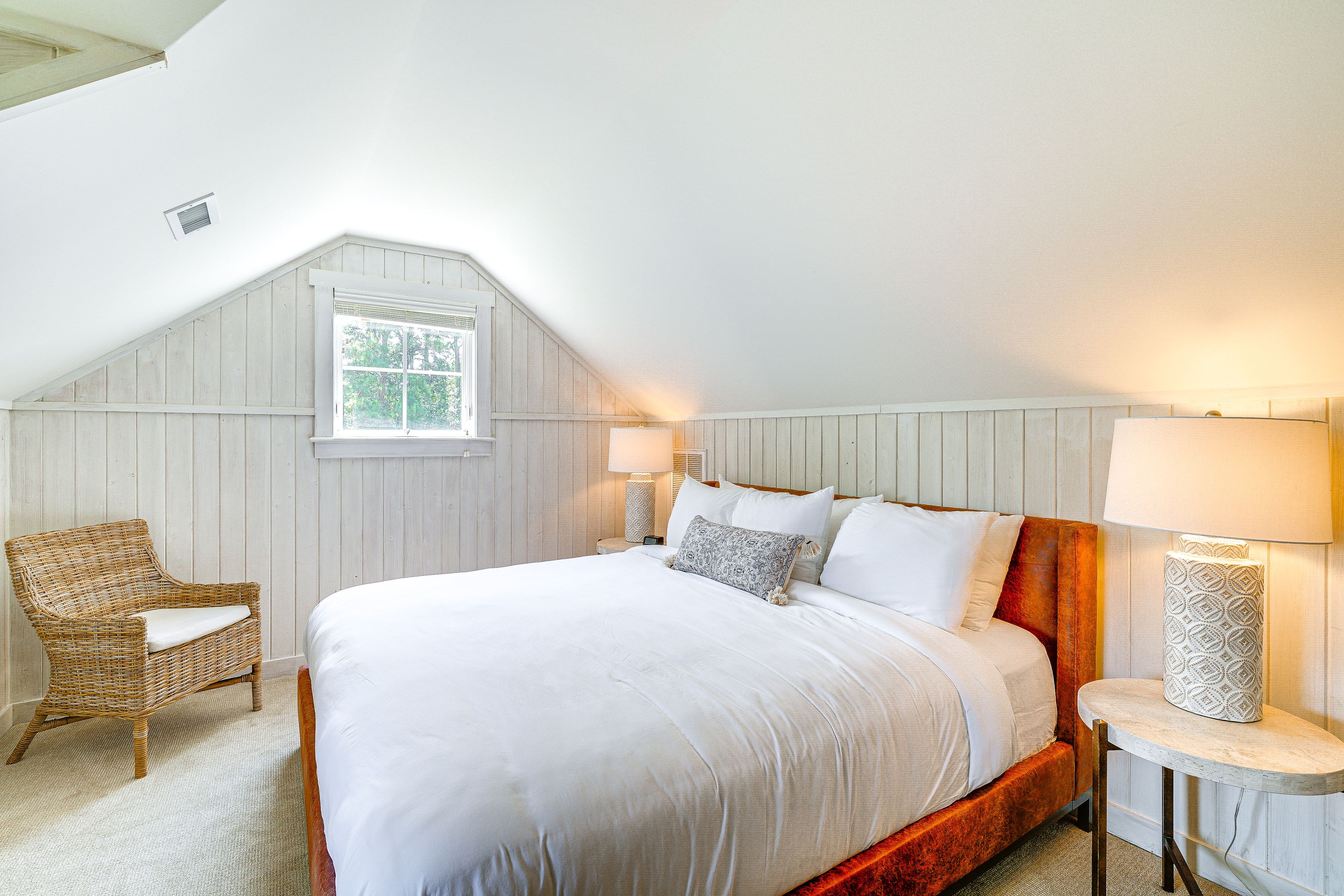 Bedroom 1 | King Bed | 2nd Floor | En-Suite Bathroom | Stairs Required