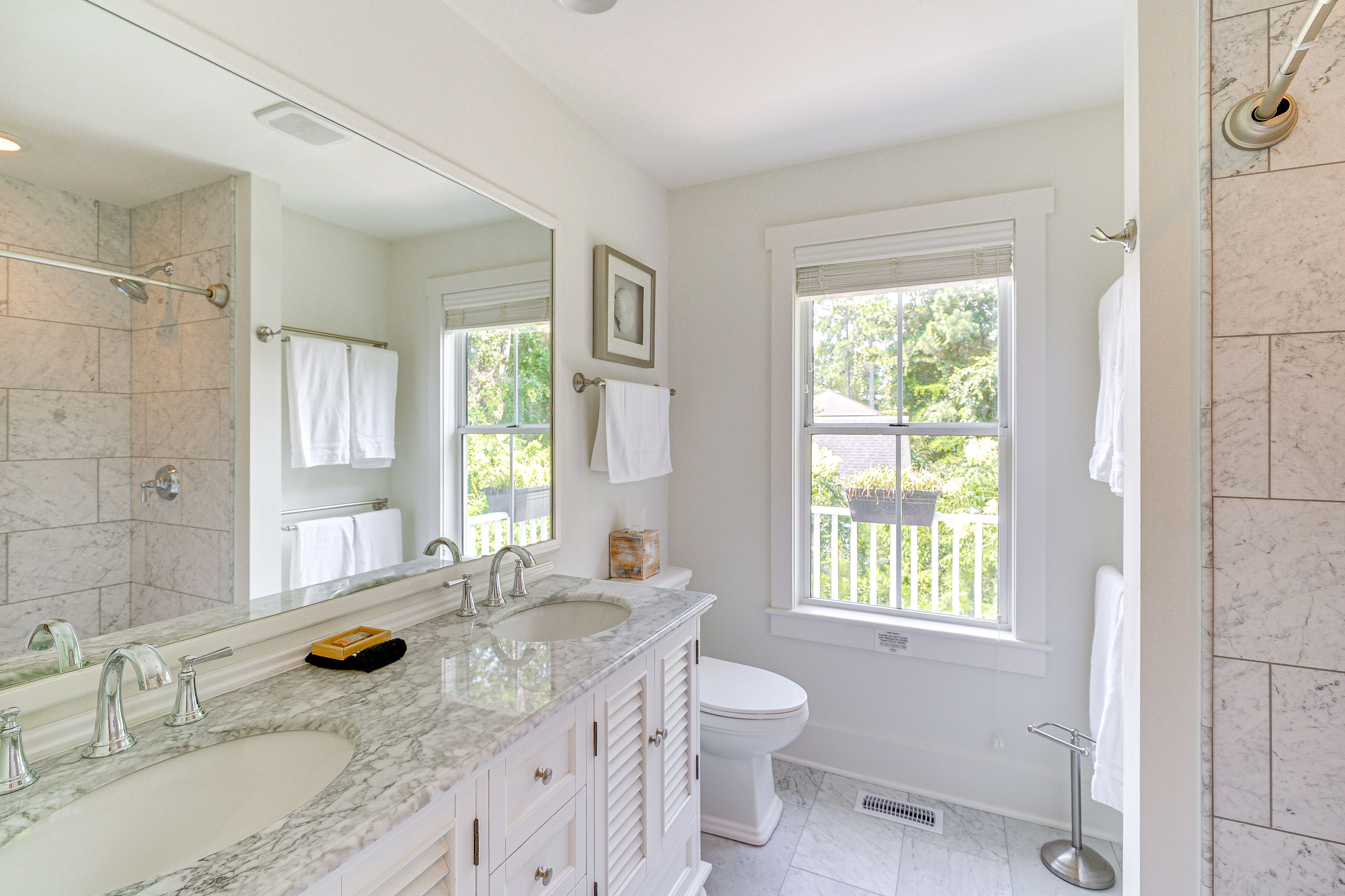 Full Bathroom | 1st Floor