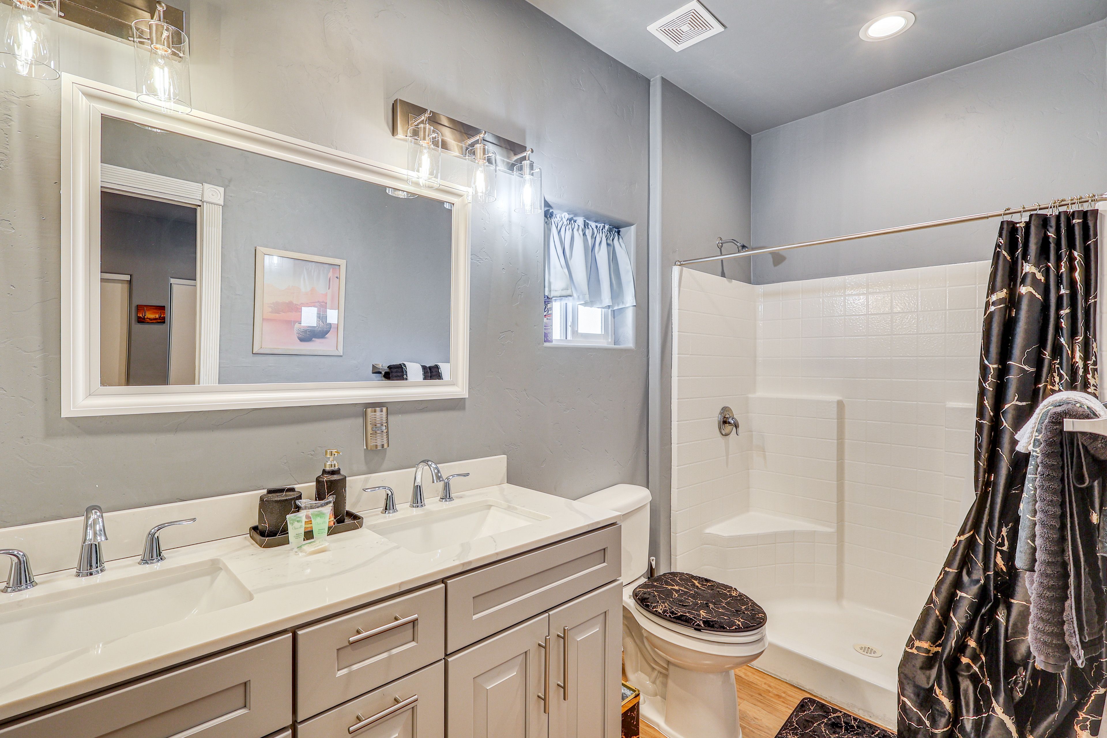 Full Bath | Towels | Hair Dryer