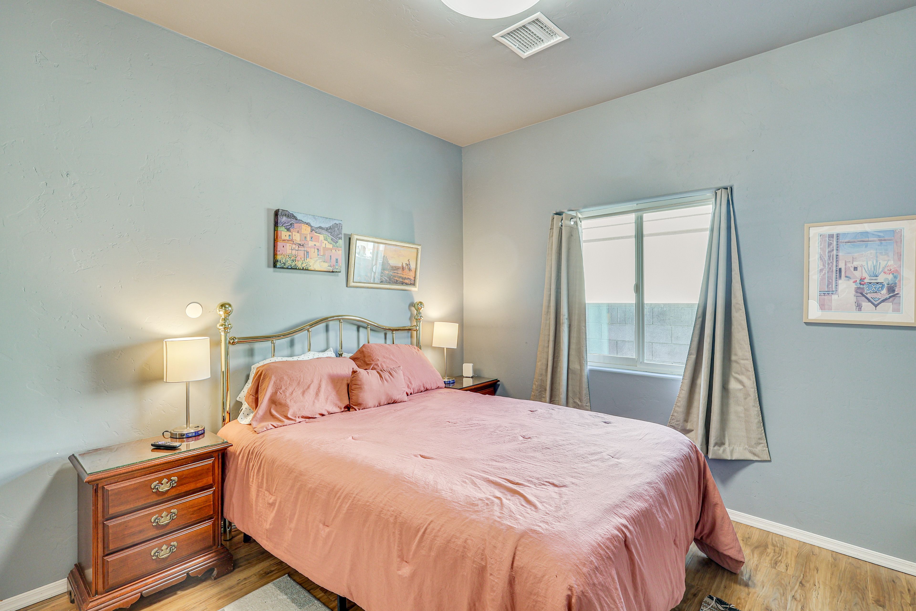 Bedroom 3 | Queen Bed