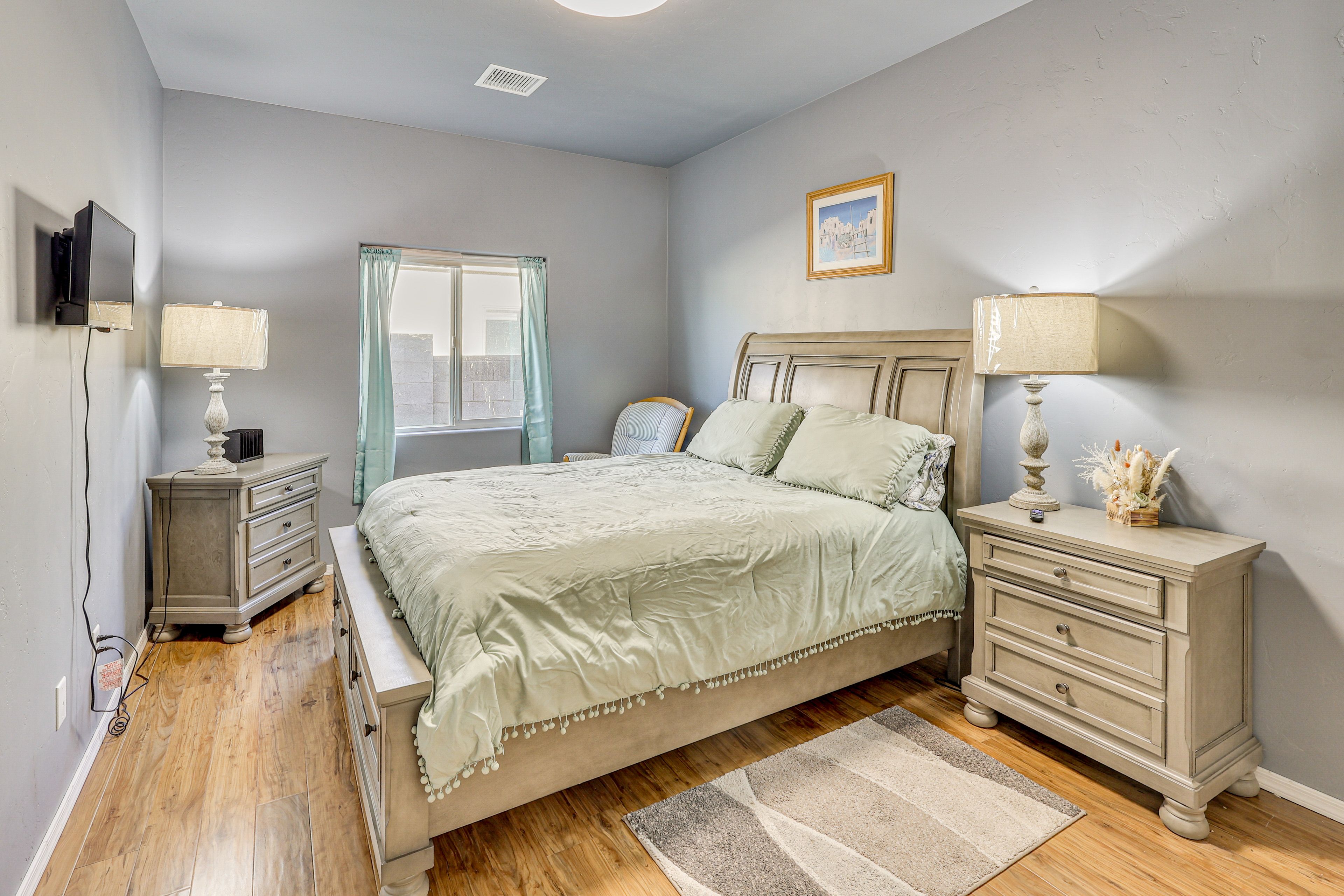 Bedroom 2 | Queen Bed