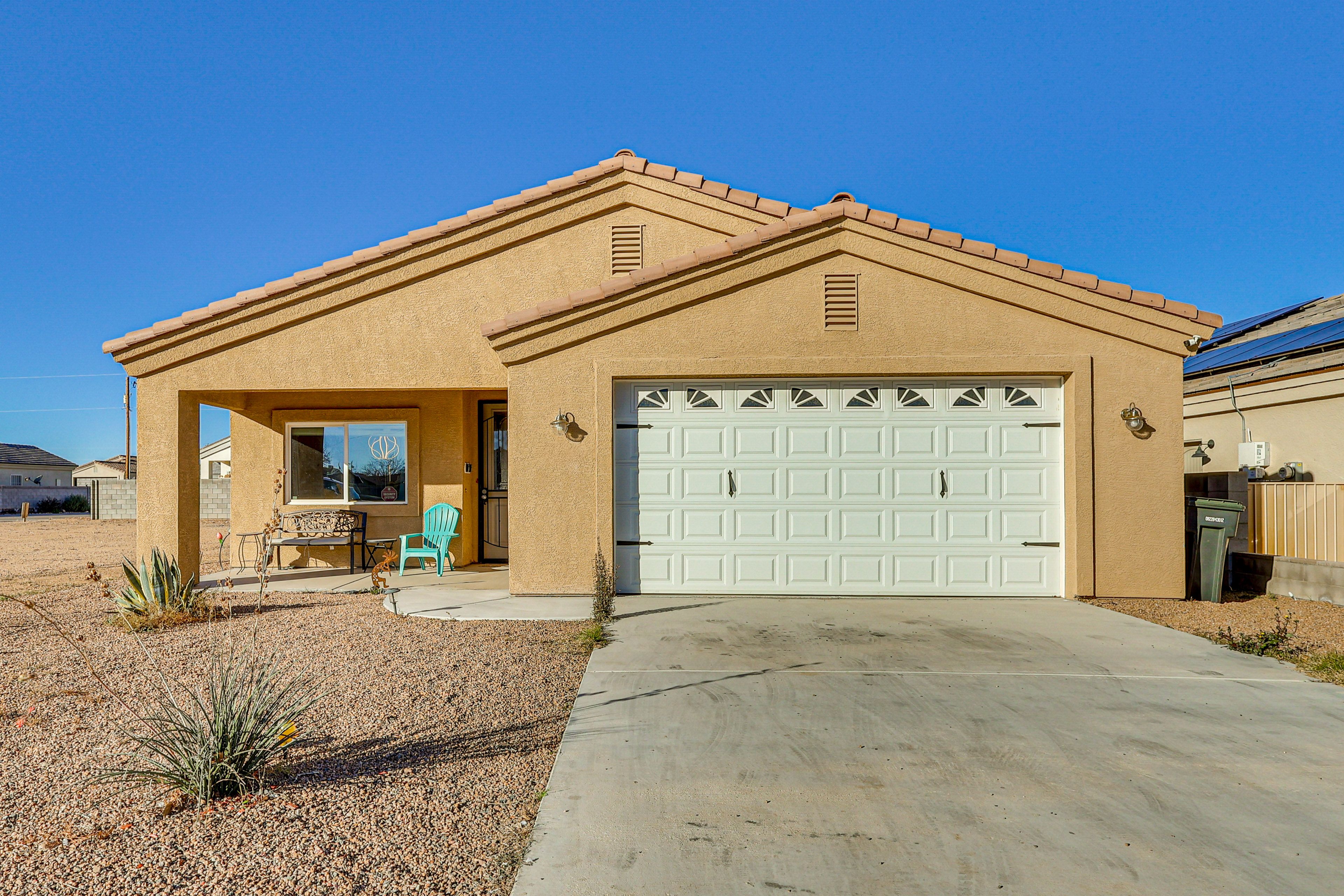 Parking | Garage (1 Vehicle) | Driveway (2 Vehicles) | RV/Trailer Parking