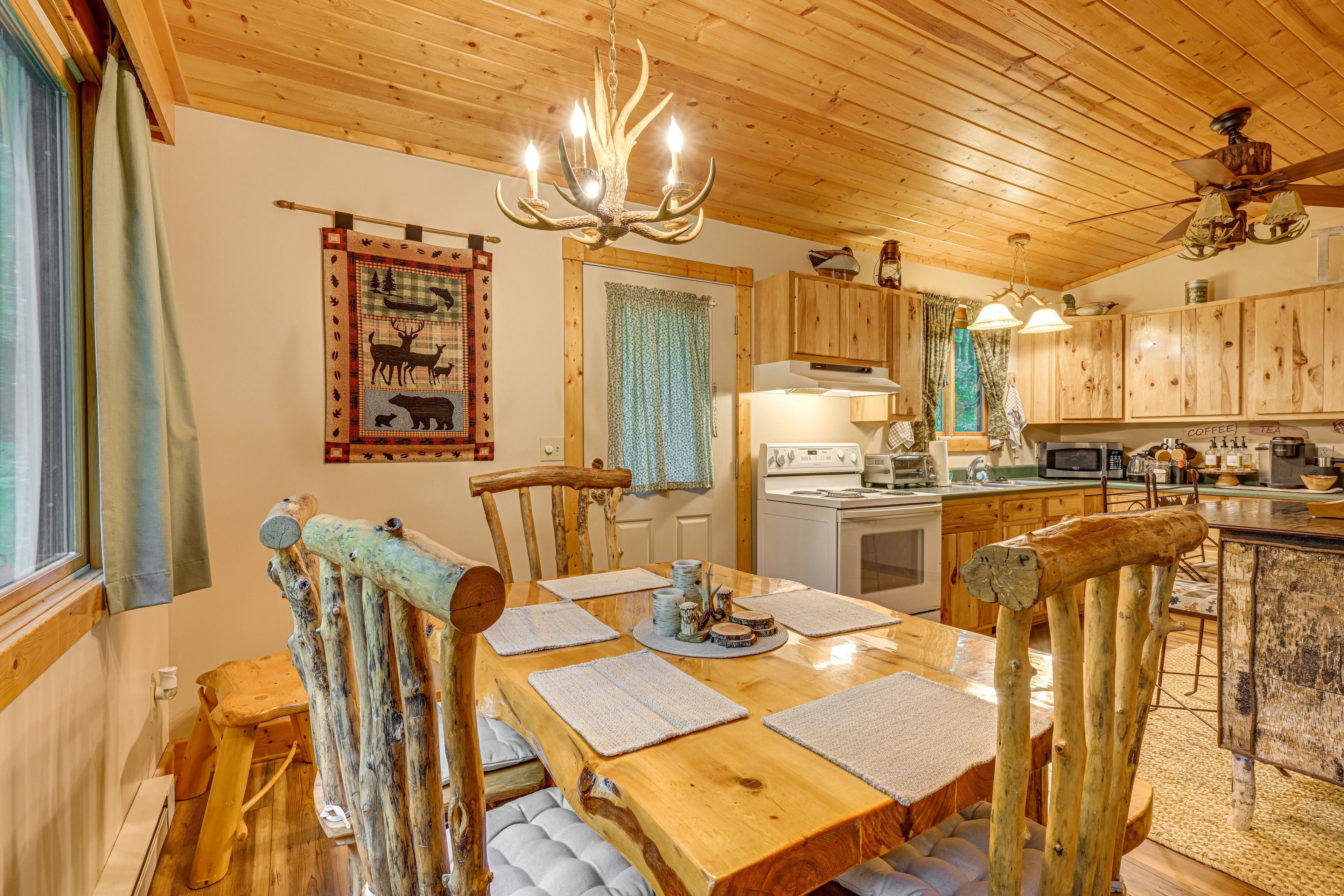 Dining Area | Dishware & Flatware Provided | Board Games