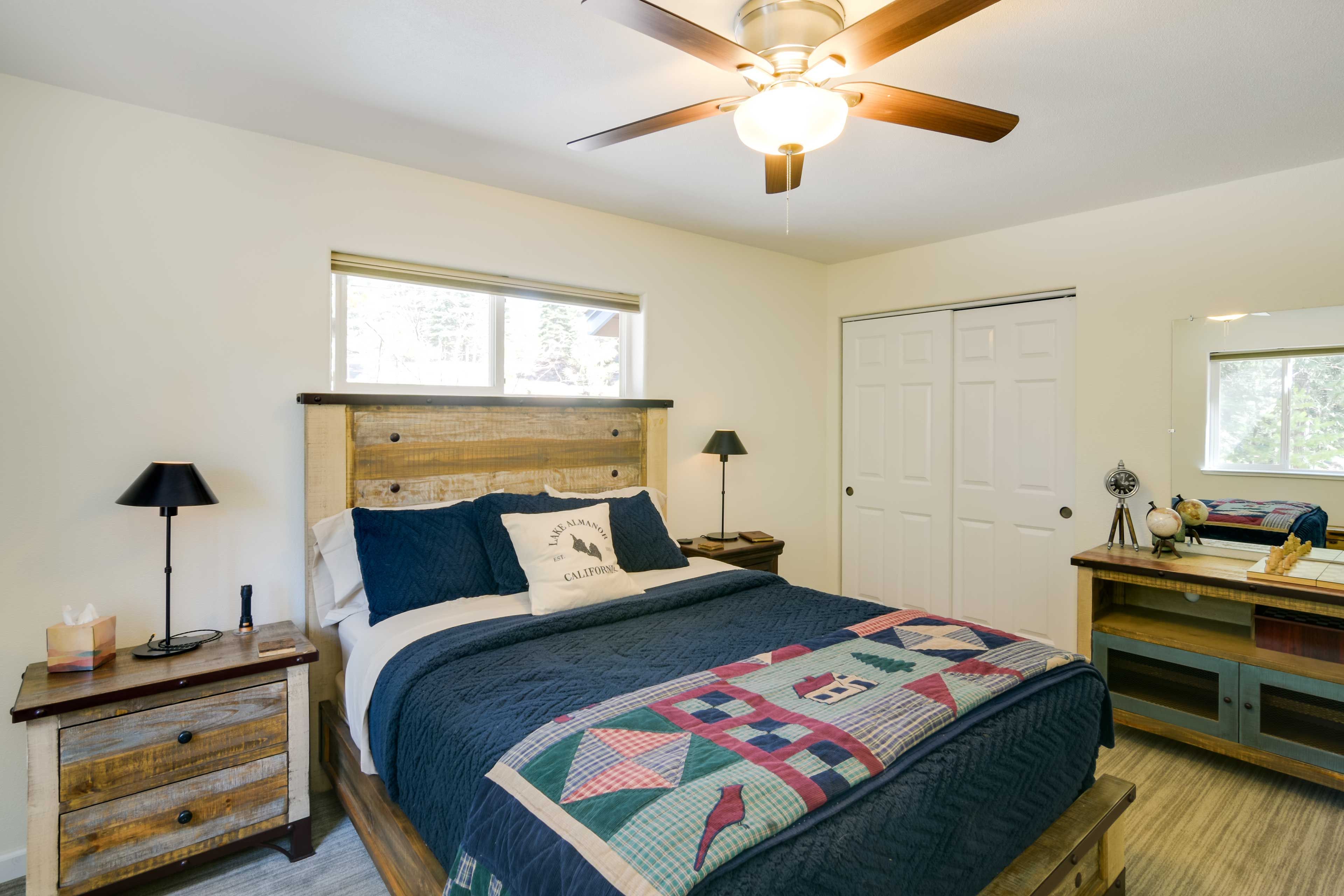 Bedroom 1 | Queen Bed | 1st Floor