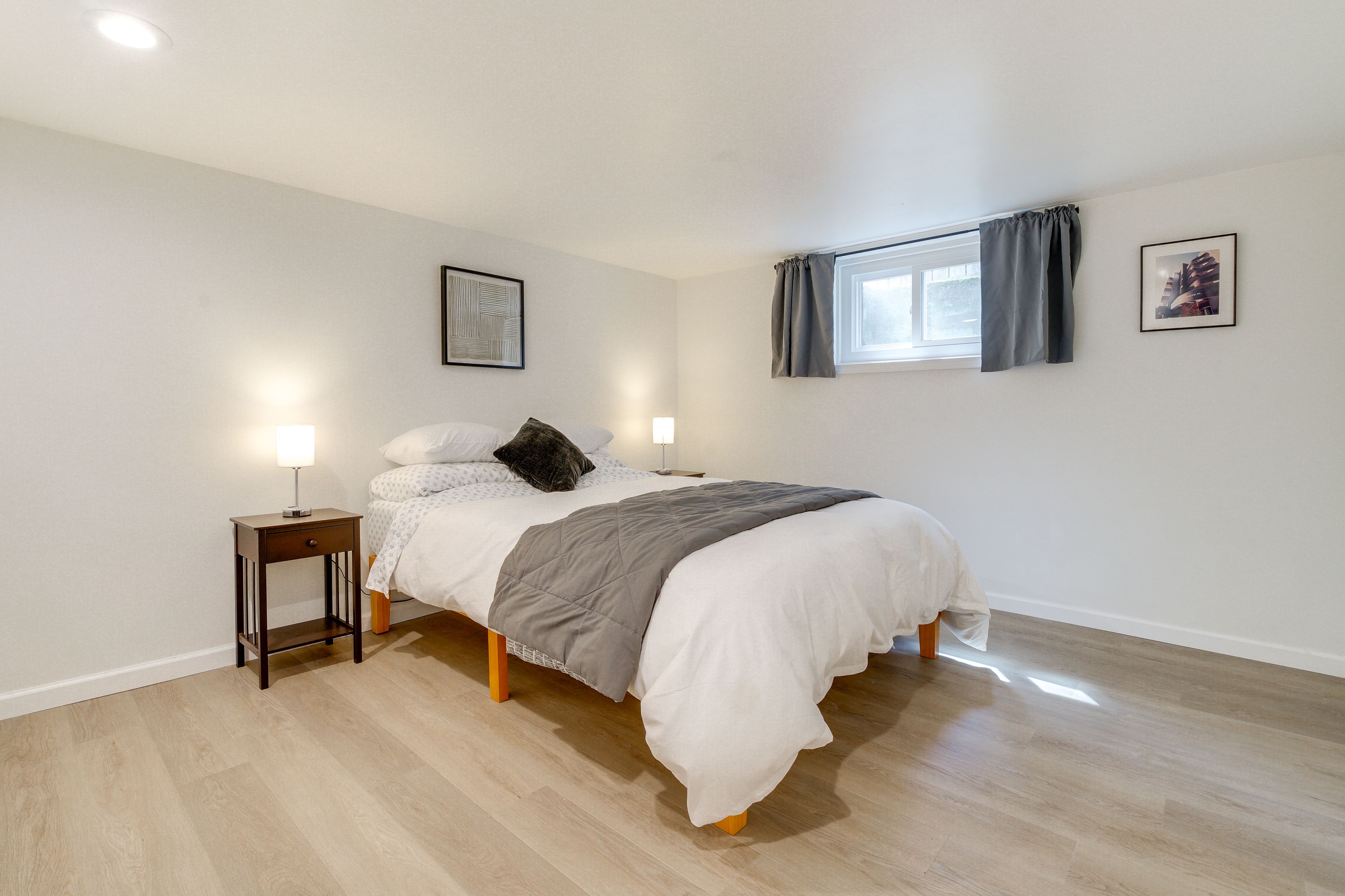 Bedroom 2 | Queen Bed