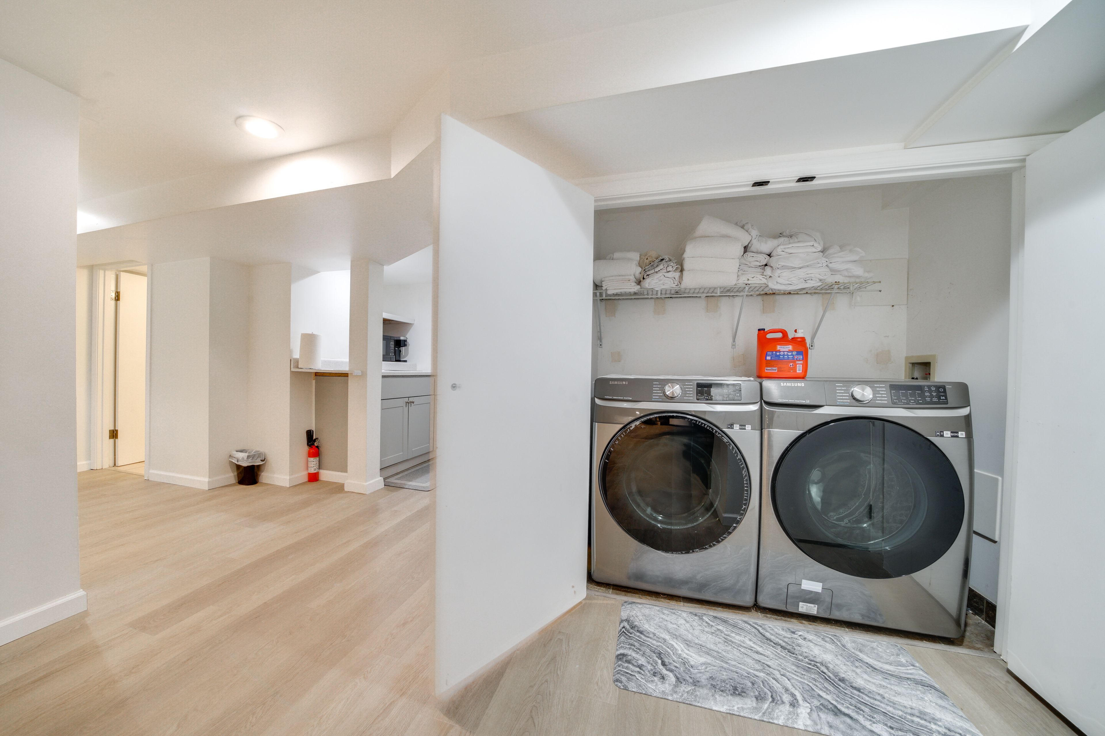 Washer & Dryer
