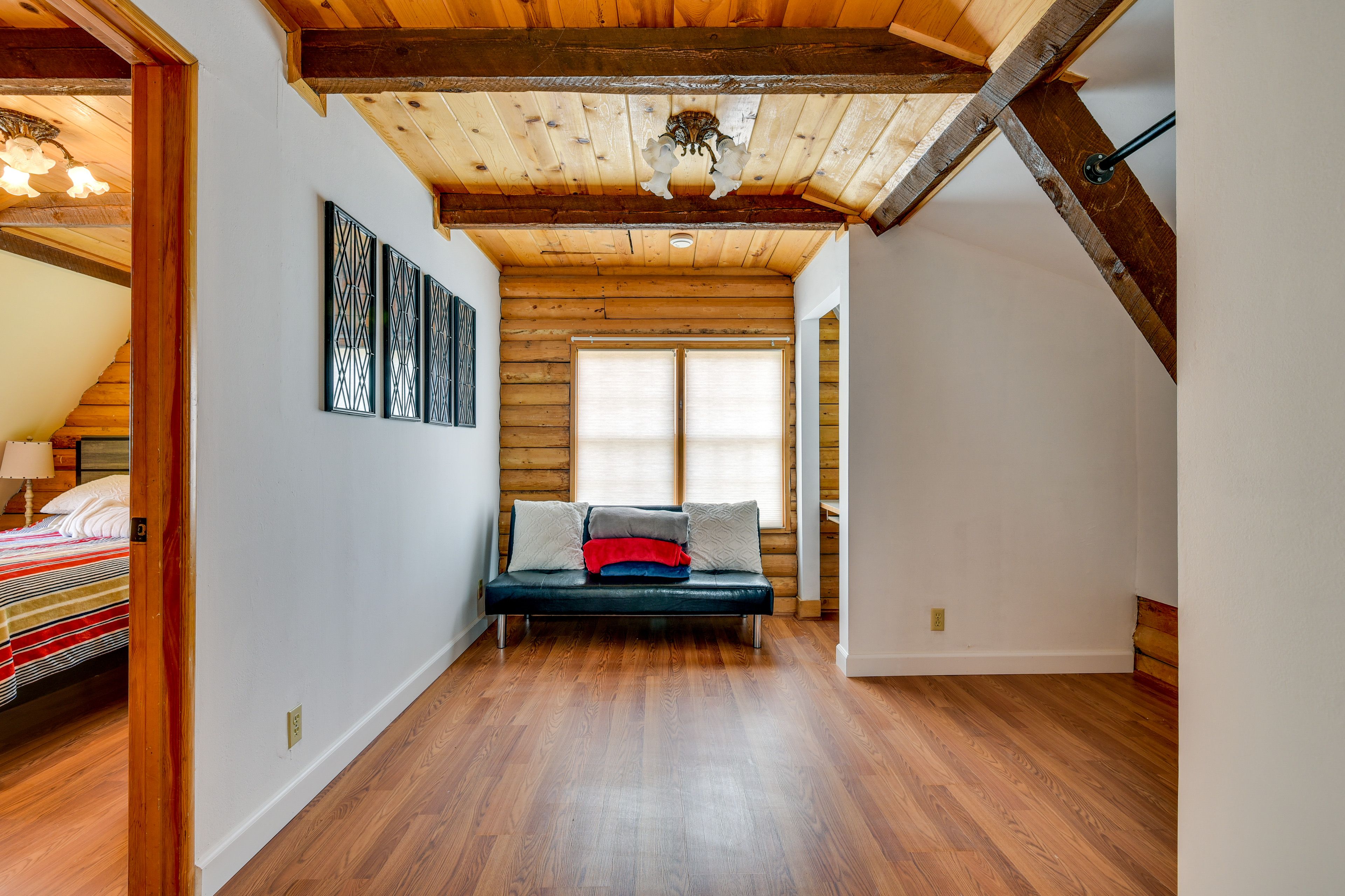 Upstairs Nook | Full Futon | 2nd Floor