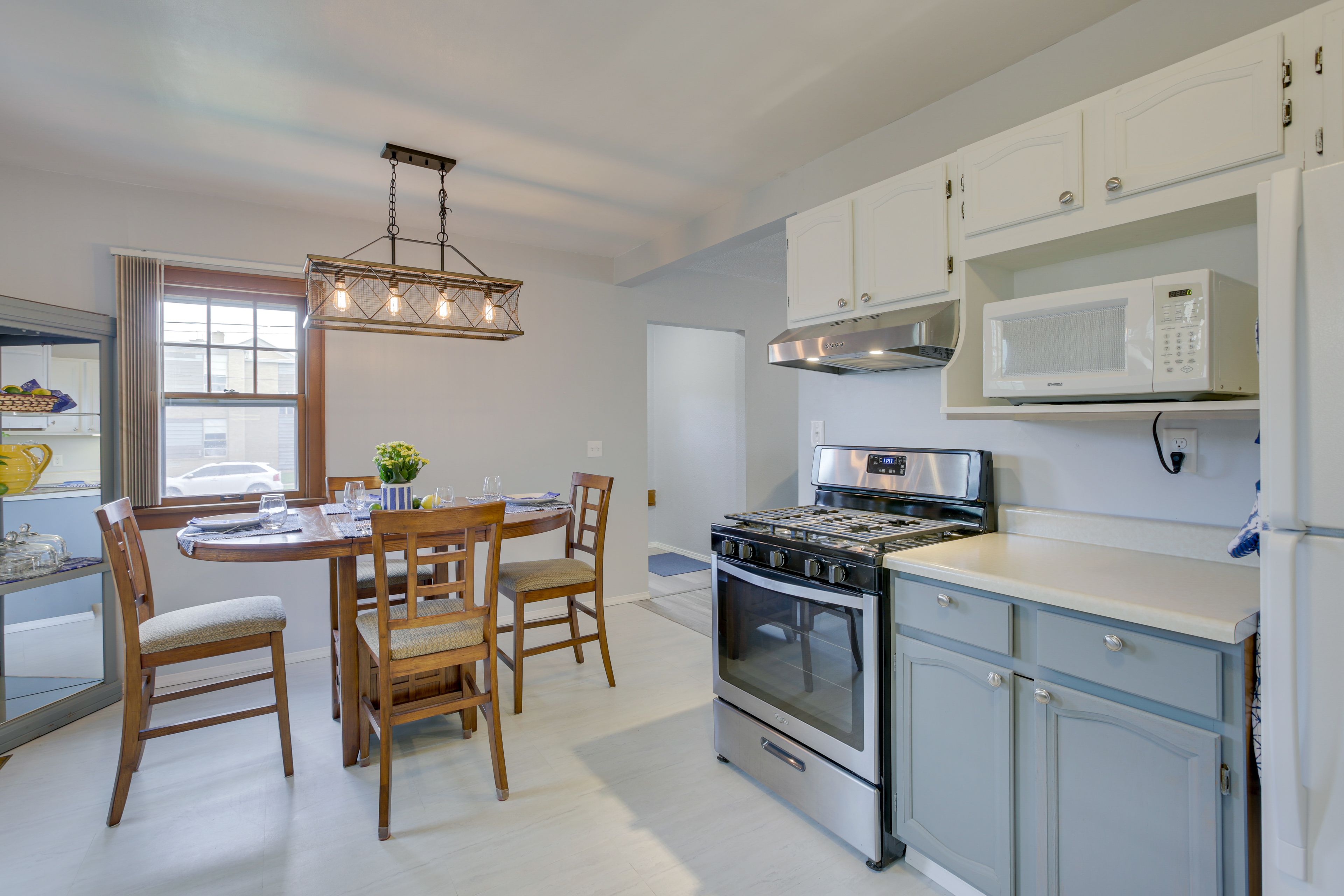 Kitchen & Dining Area | Self Check-In