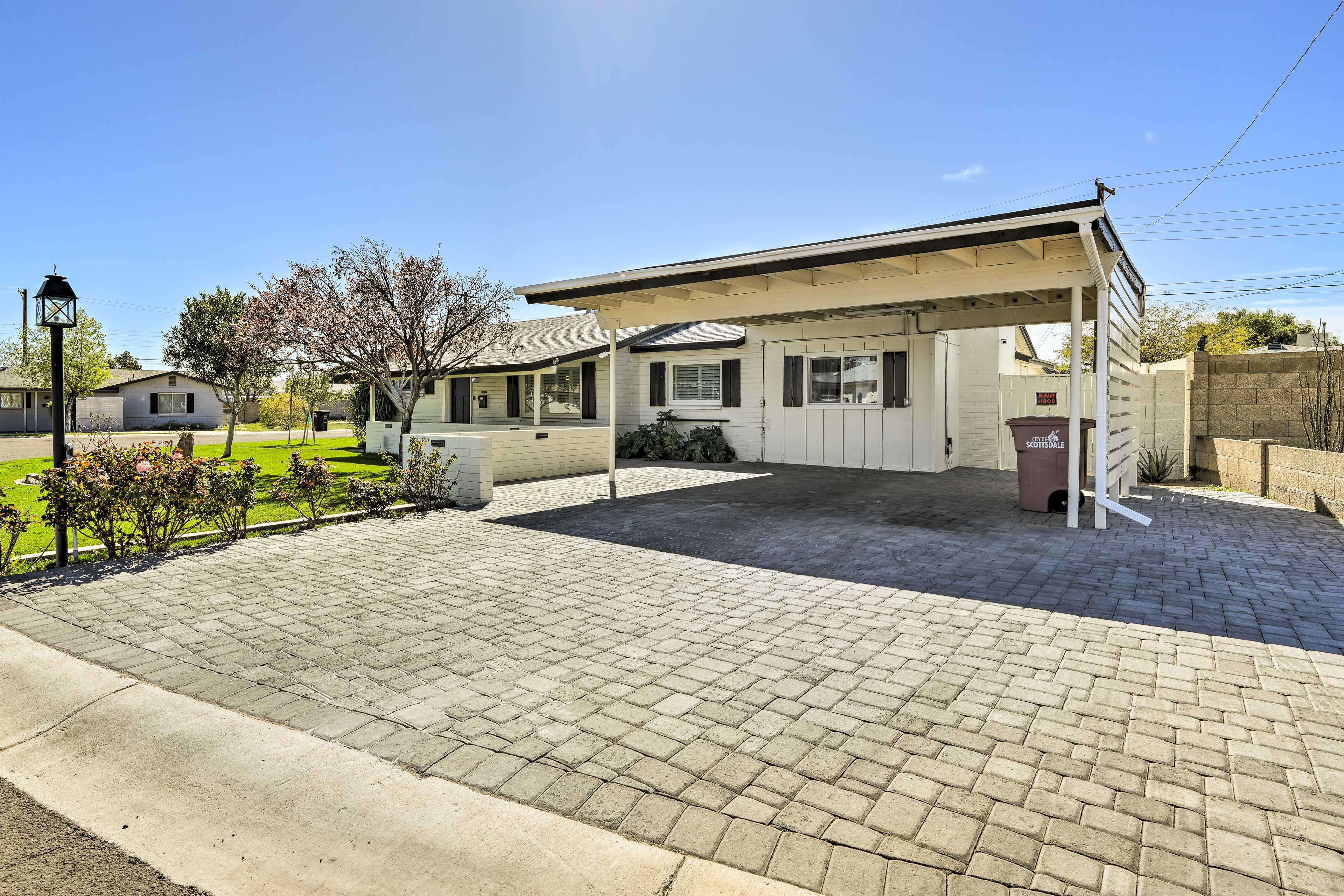Parking | Carport (3 Vehicles)