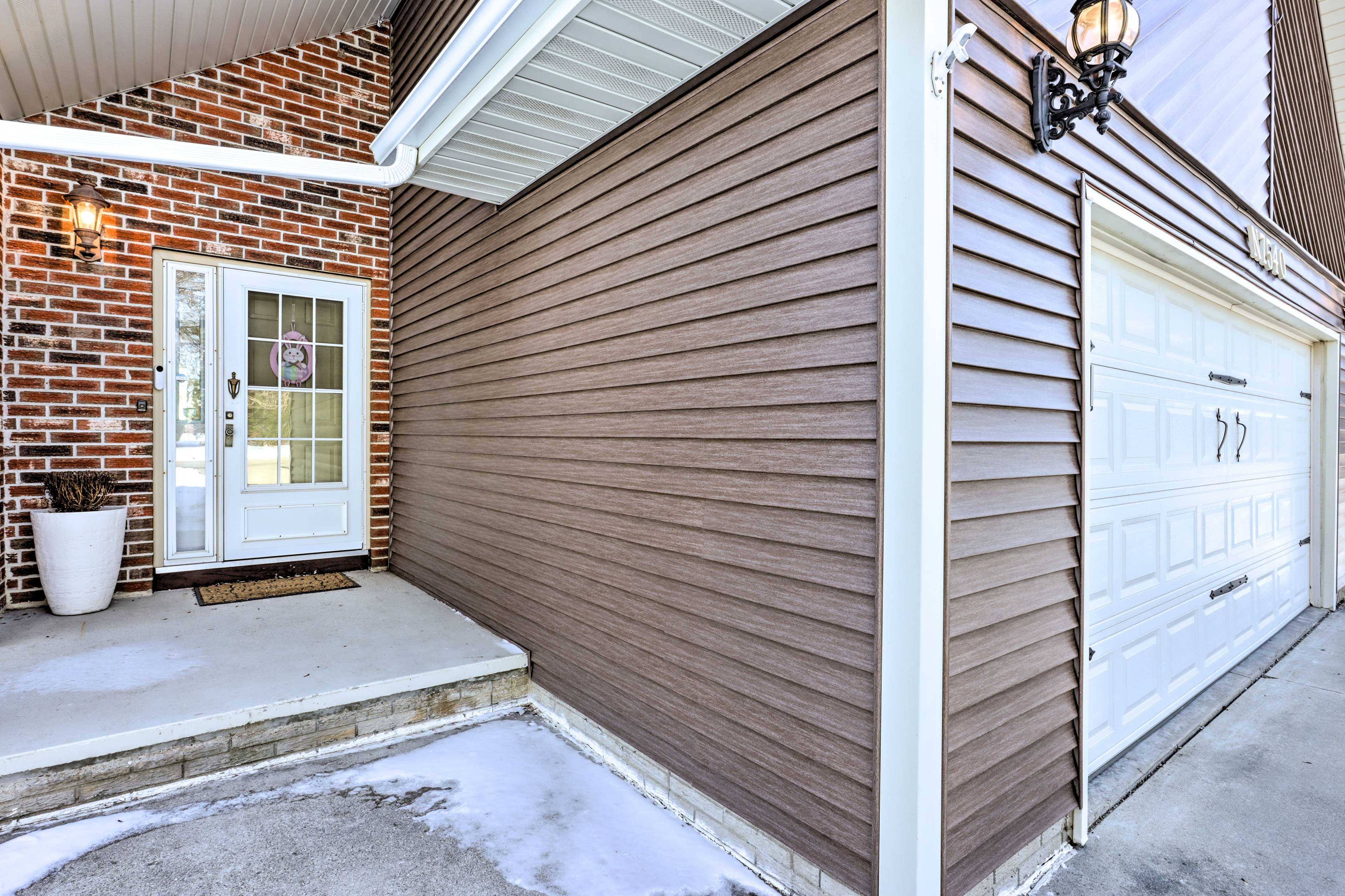 Front Entrance | 2 Steps Required