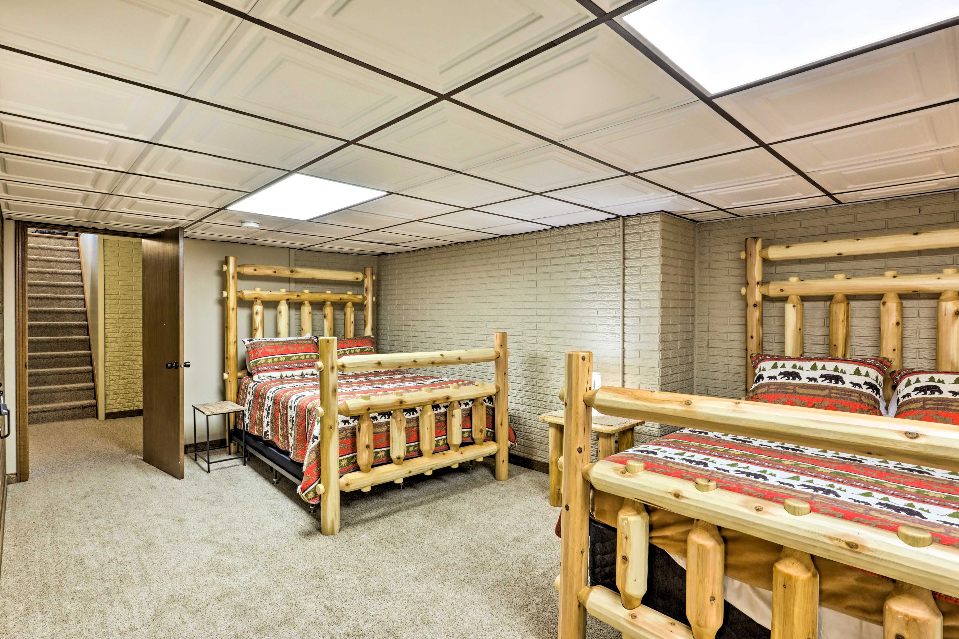 Bedroom 4 | 2 Queen Beds | Smart TV | Basement