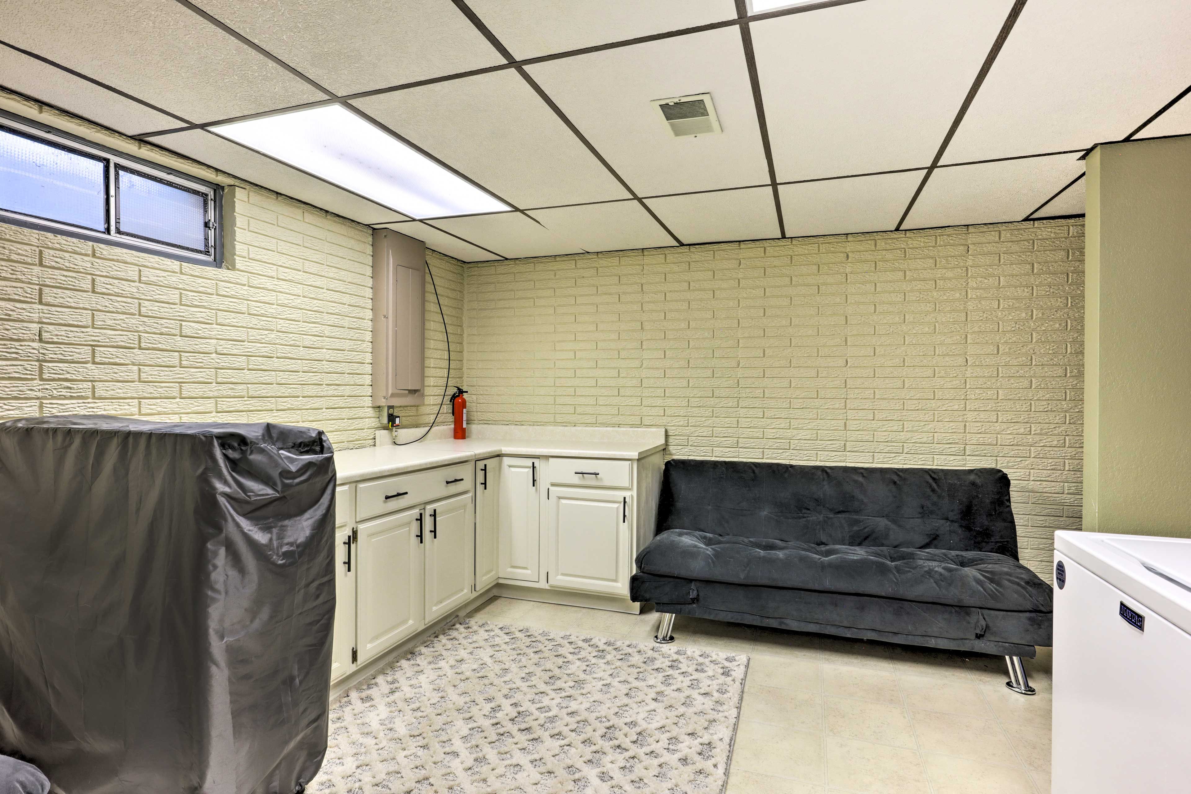 Basement | 2 Twin Rollaway Beds | Queen Futon