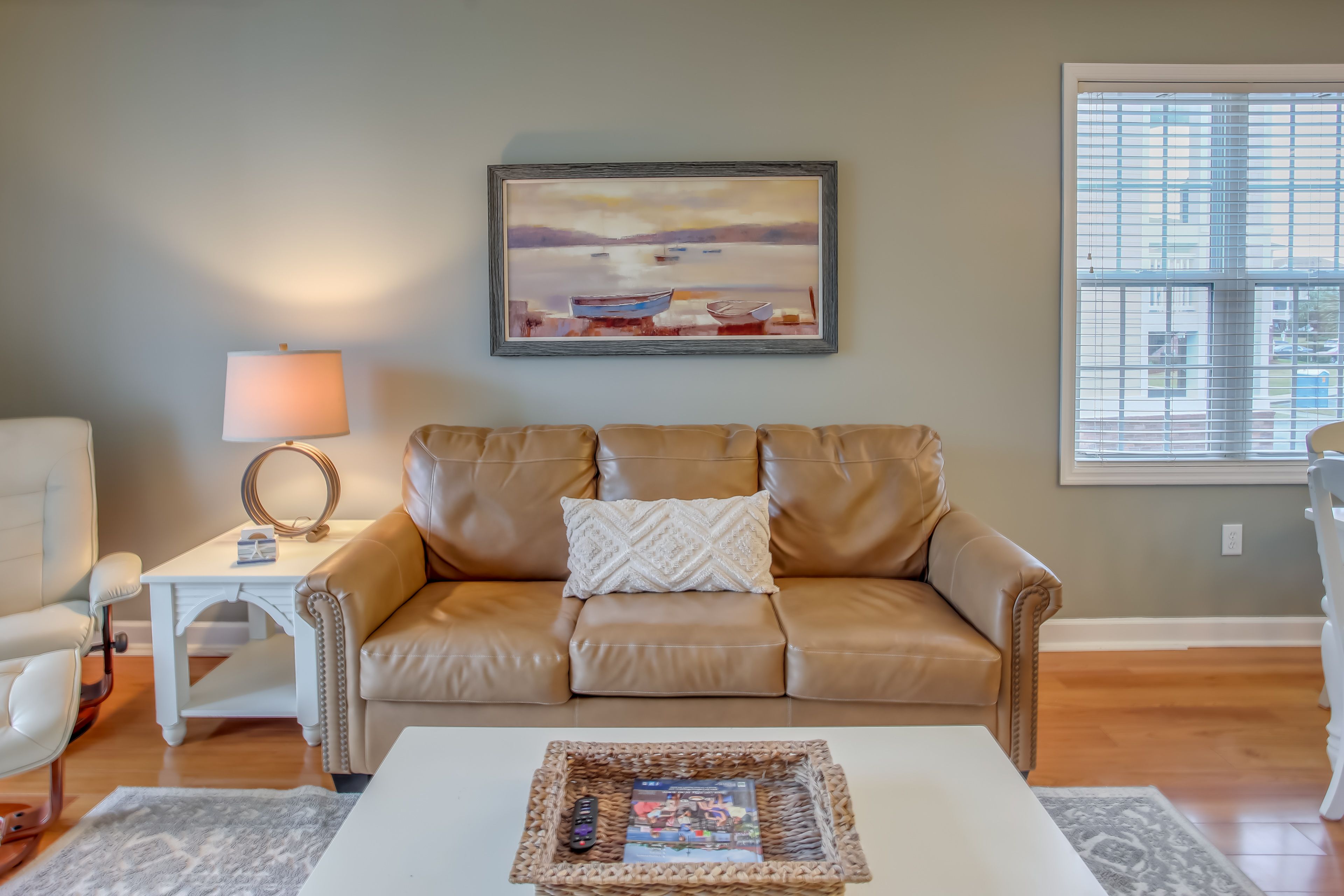 Living Room | Queen Sleeper Sofa | Free WiFi | Smart TV | Board Games