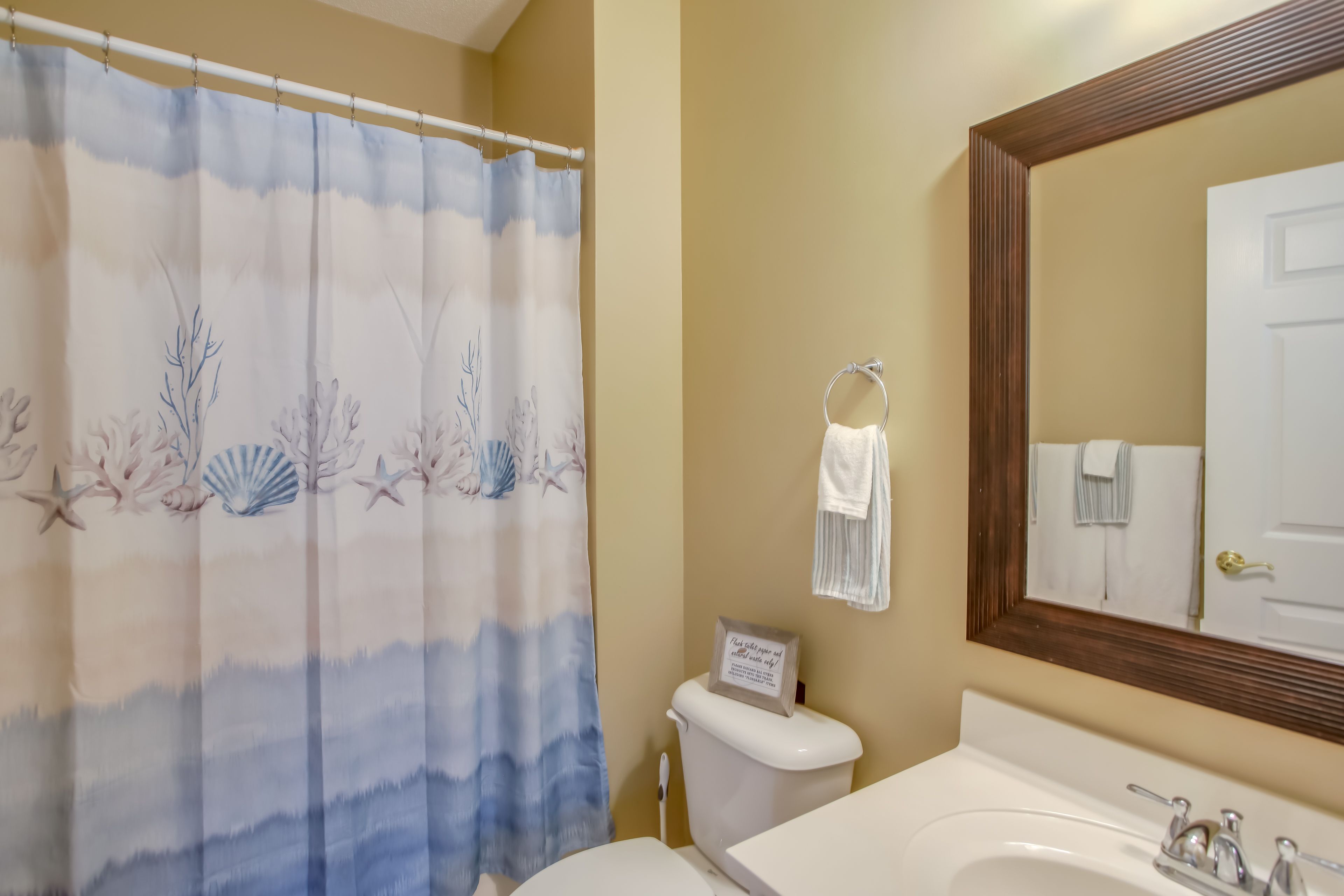 En-Suite Bathroom | Towels Provided