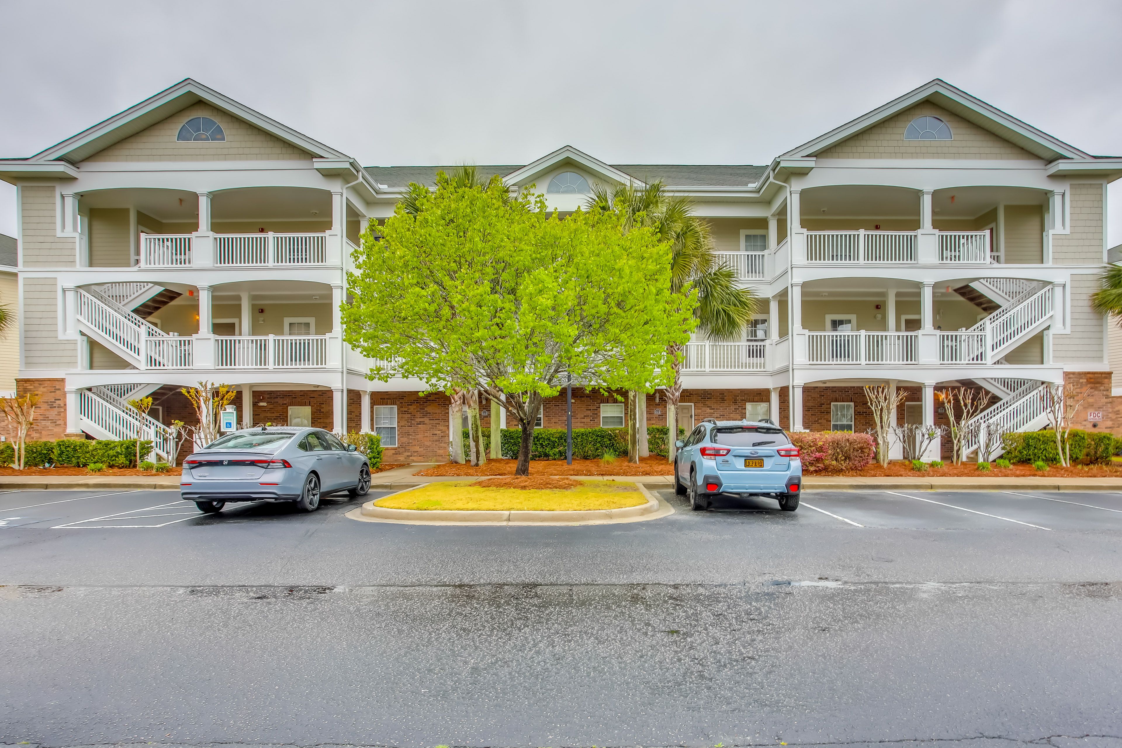 Parking | Community Parking Lot (2 Vehicles)