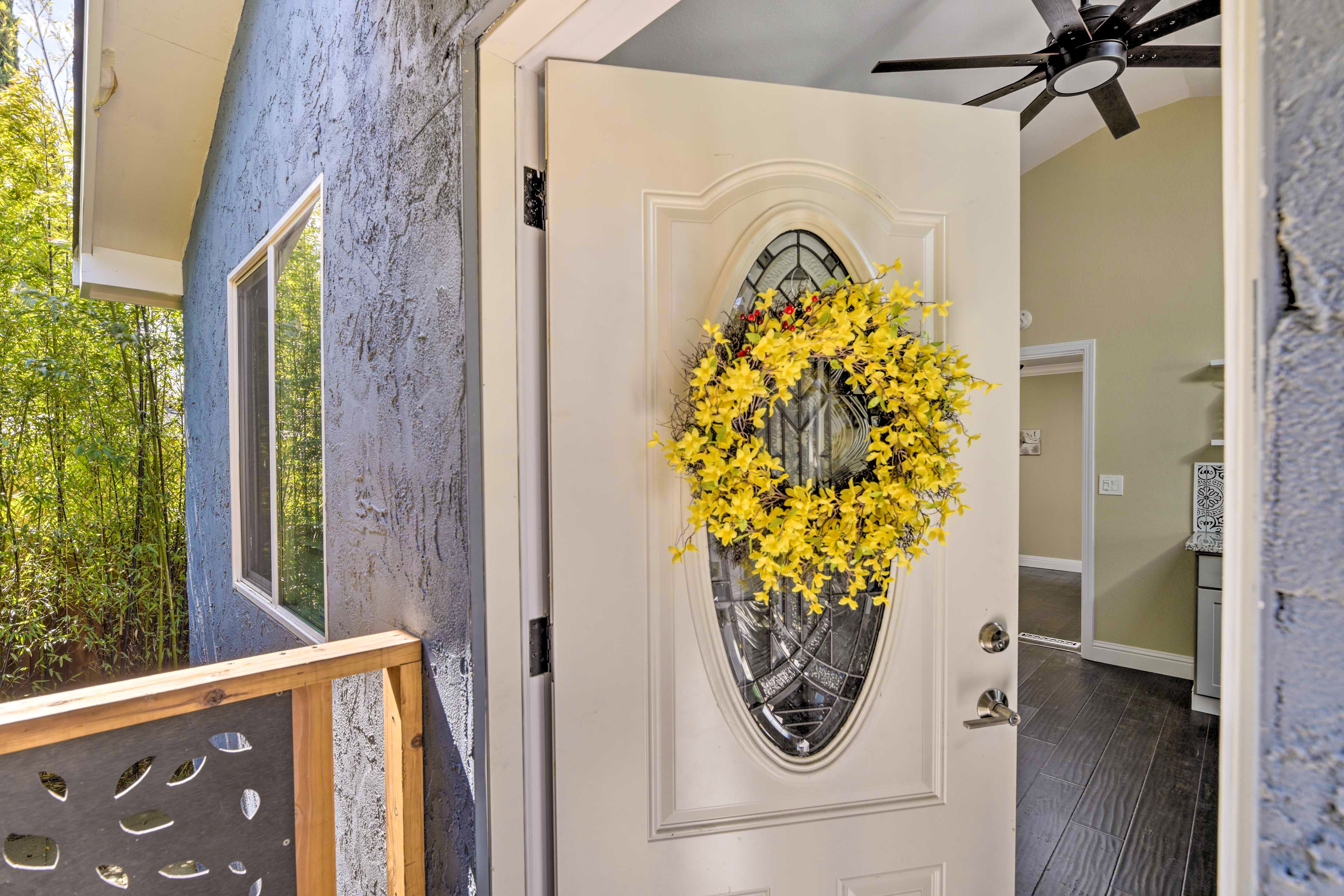 Property Exterior | Driveway (1 Vehicle) | Free Street Parking