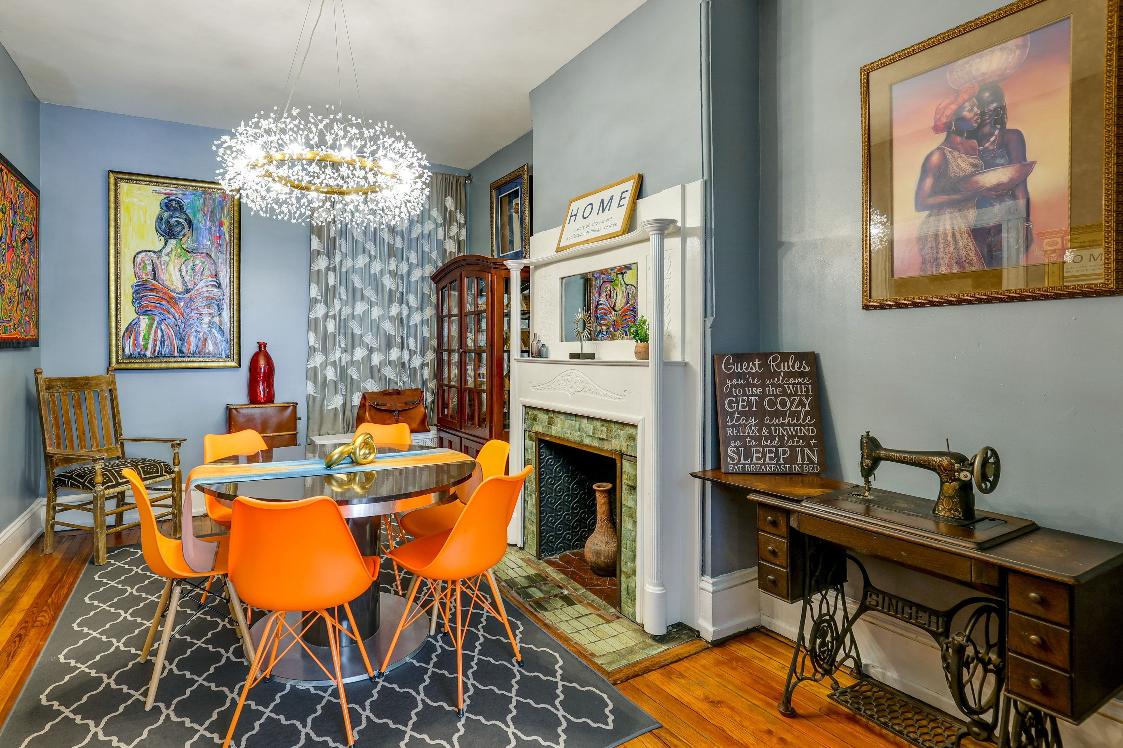 Dining Area | Dishware & Flatware Provided