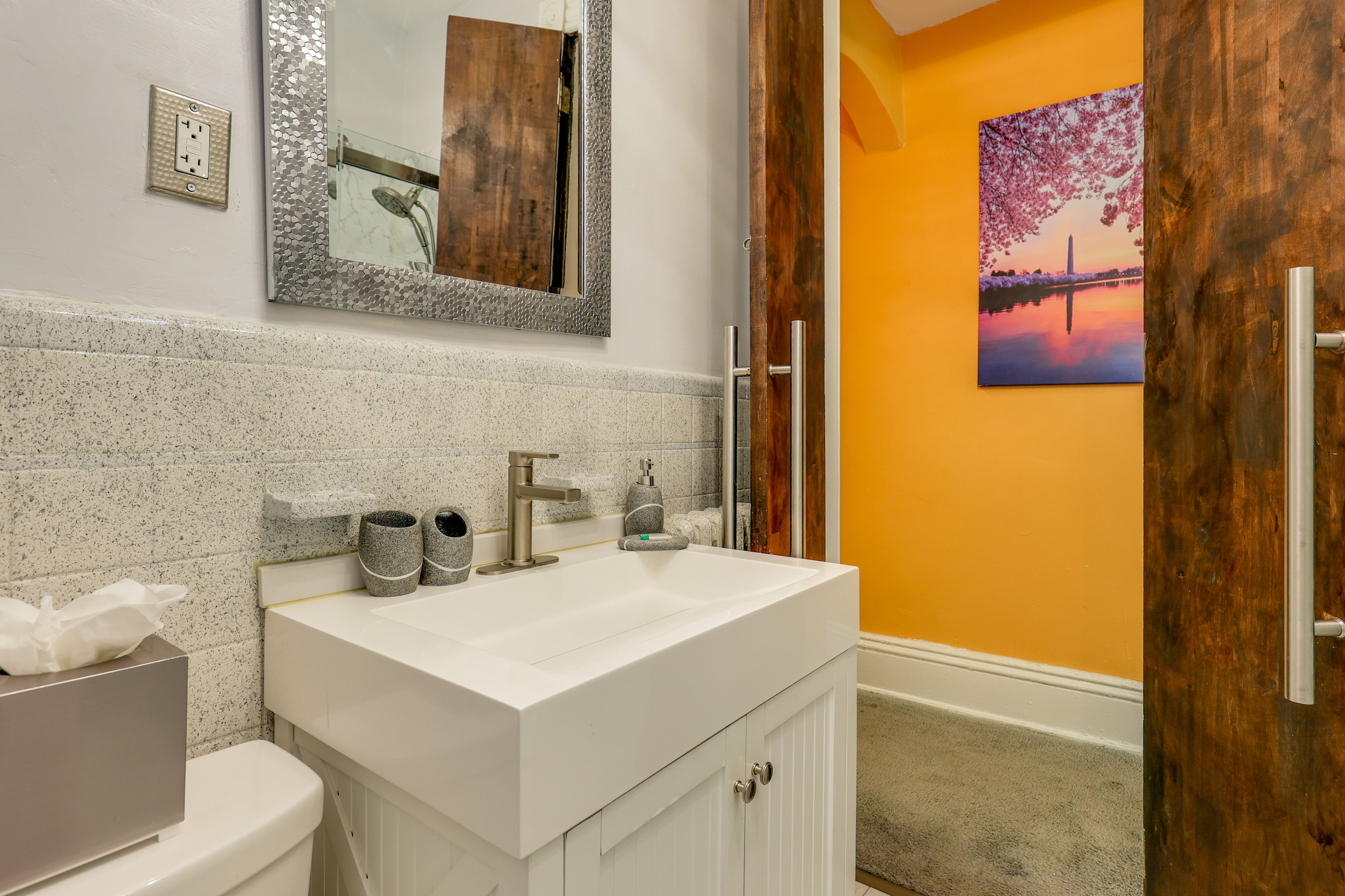 Full Bathroom | Complimentary Toiletries