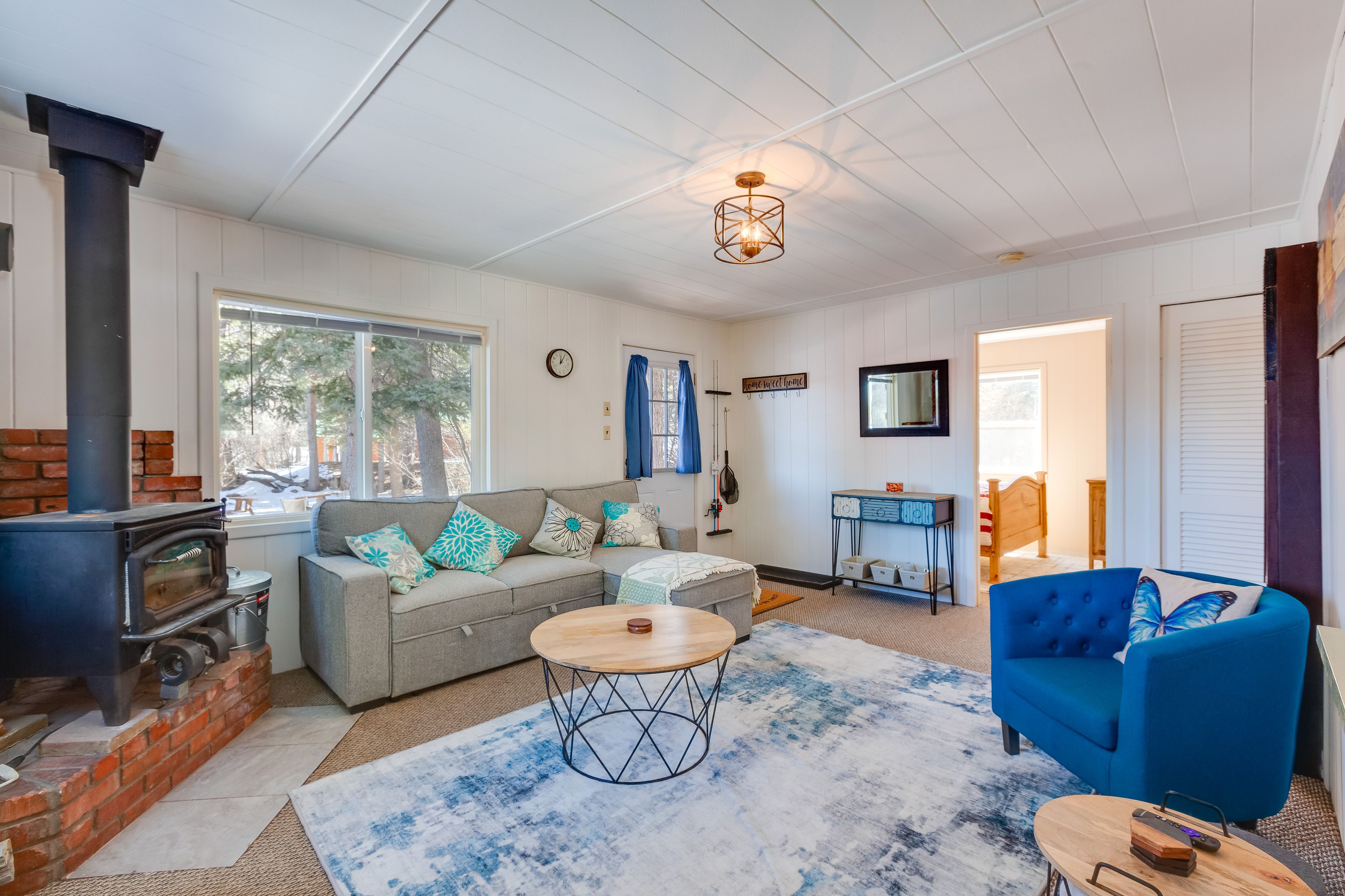 La Veta Vacation Rental | 2BR | 1BA | 672 Sq Ft | Stairs Required to Enter