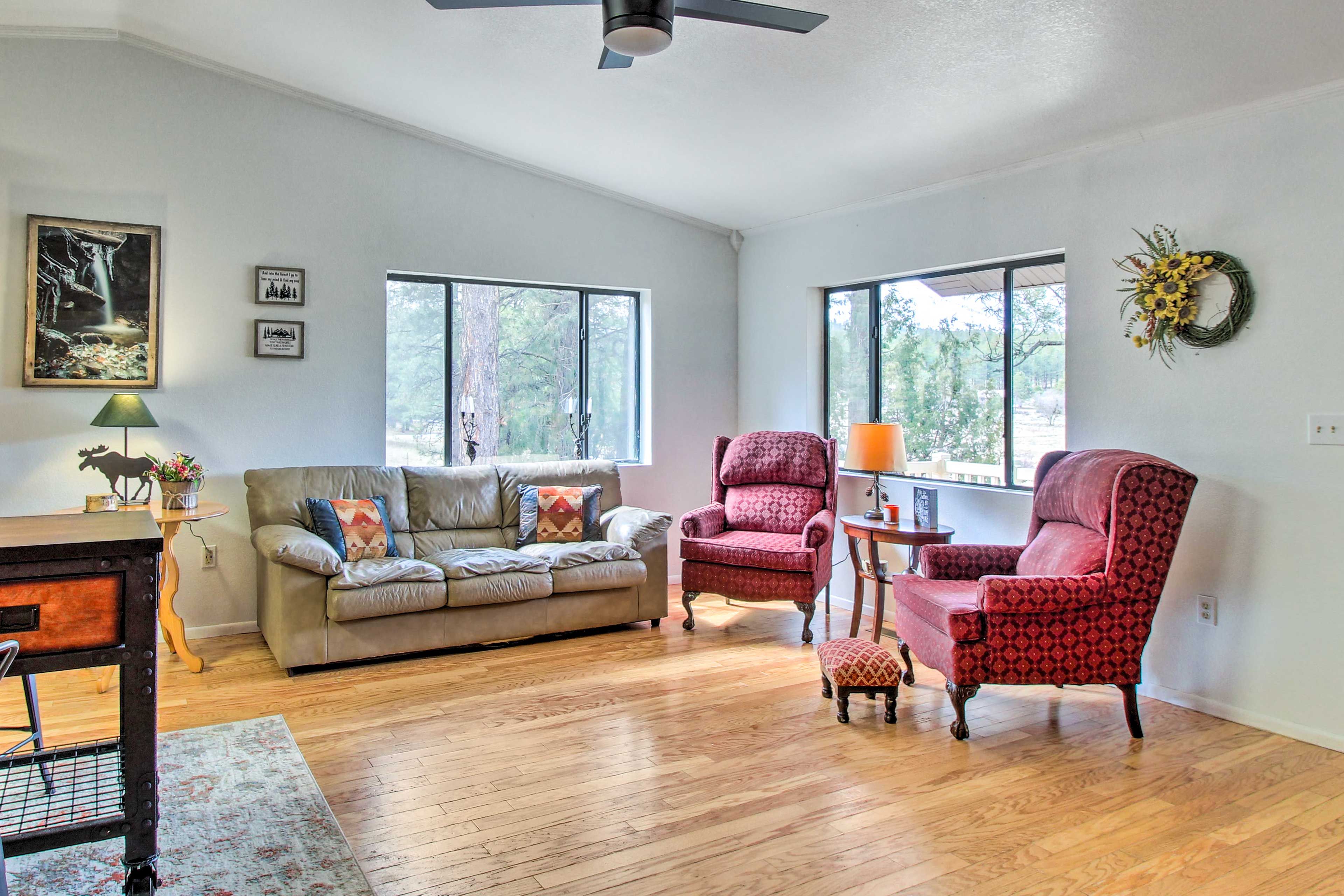 Nutrioso Vacation Rental | 2BR | 2BA | Steps Required for Access | 972 Sq Ft