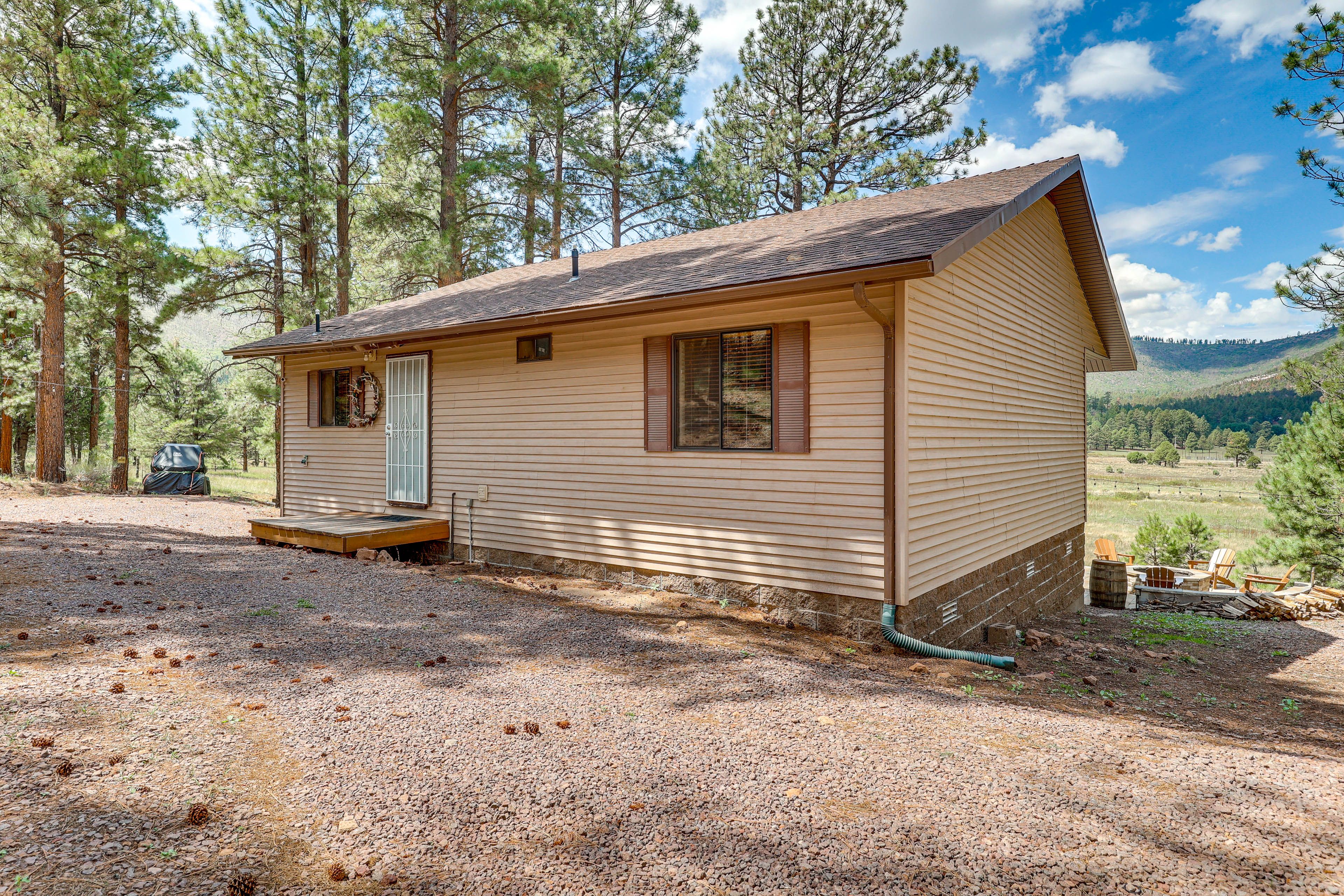 Parking | Driveway (3-4 Vehicles)