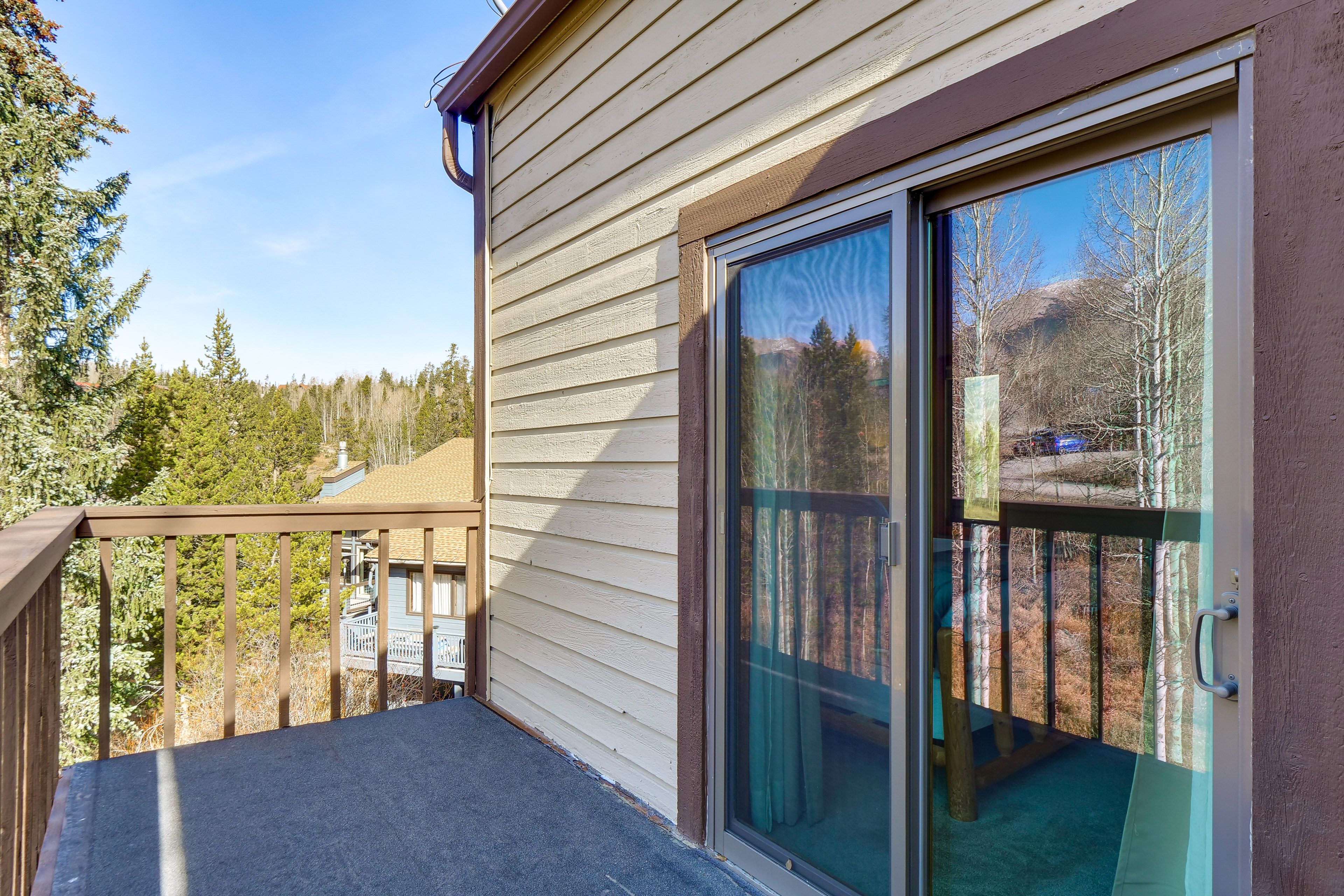 Balcony | Mountain Views