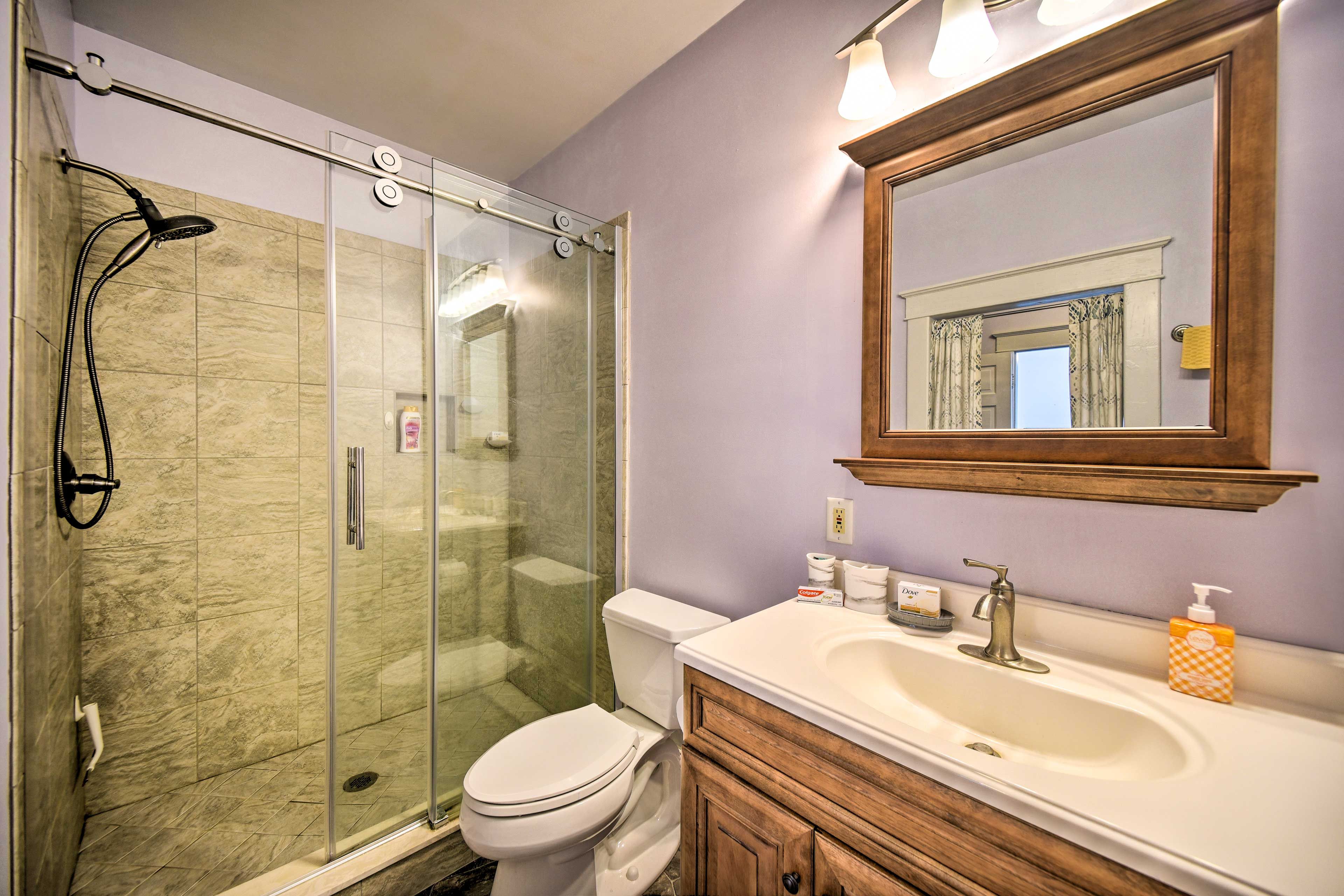 En-Suite Bathroom | Complimentary Toiletries