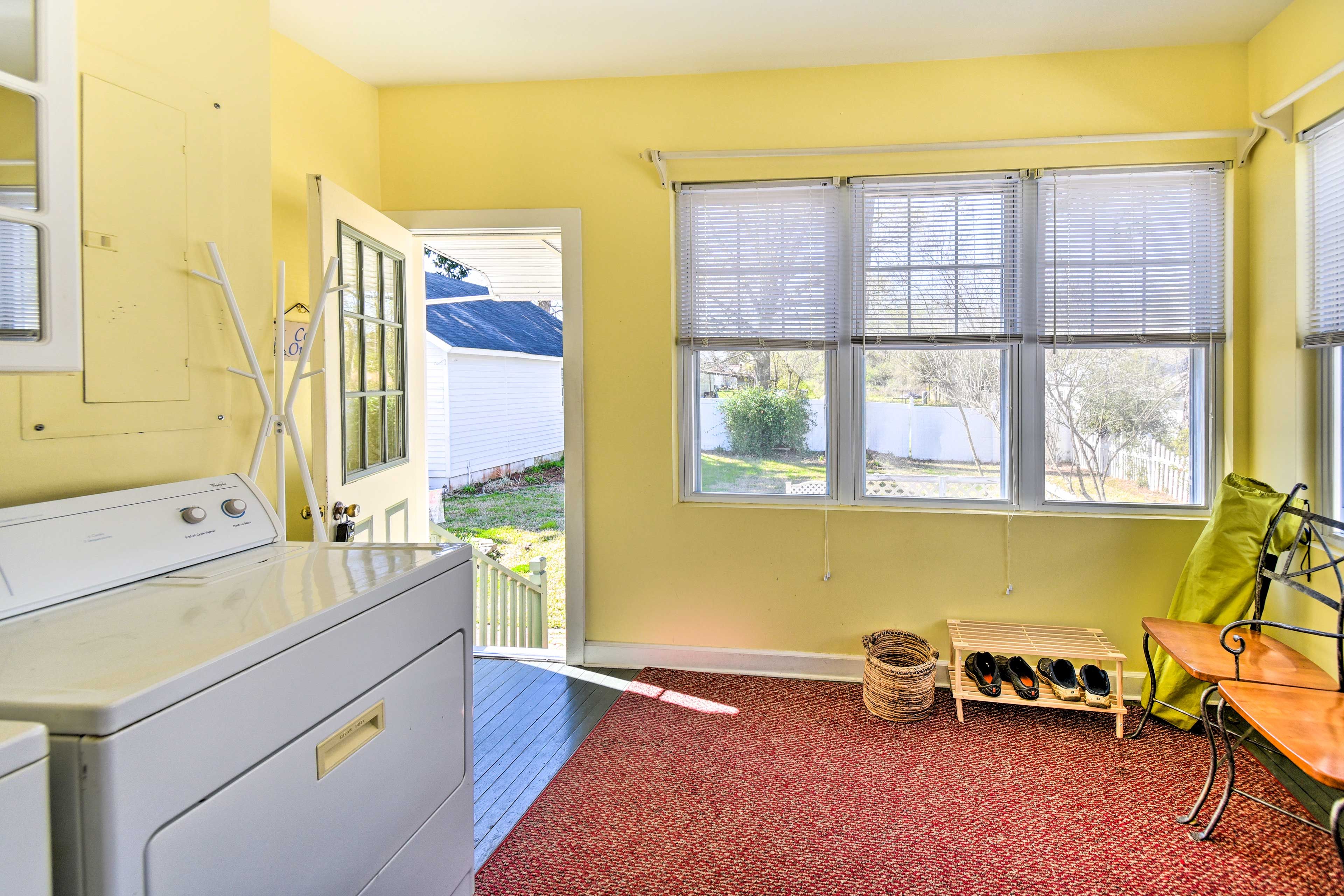 Enclosed Porch | Washer & Dryer