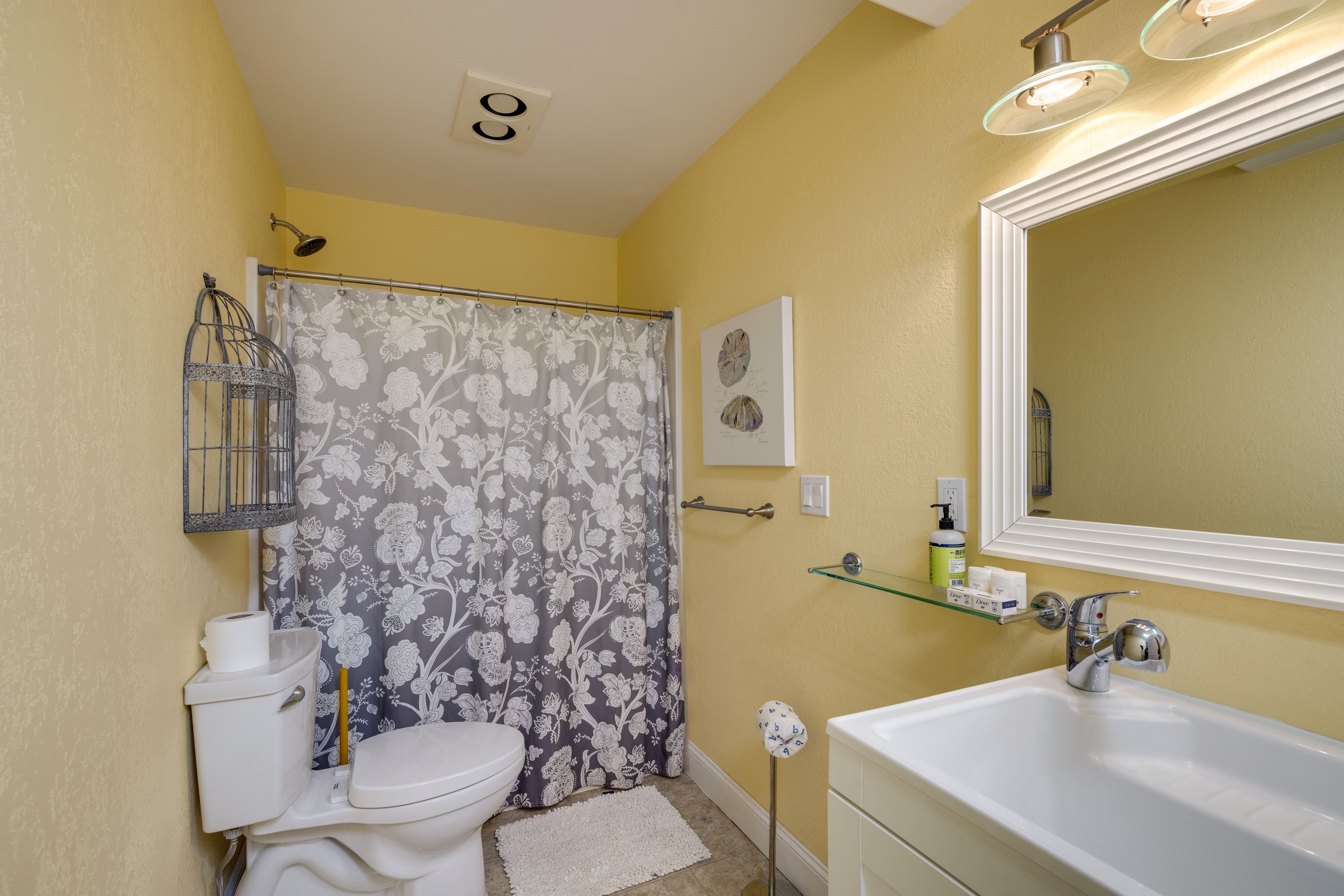Full Bathroom | In-Unit Laundry | Lower Level