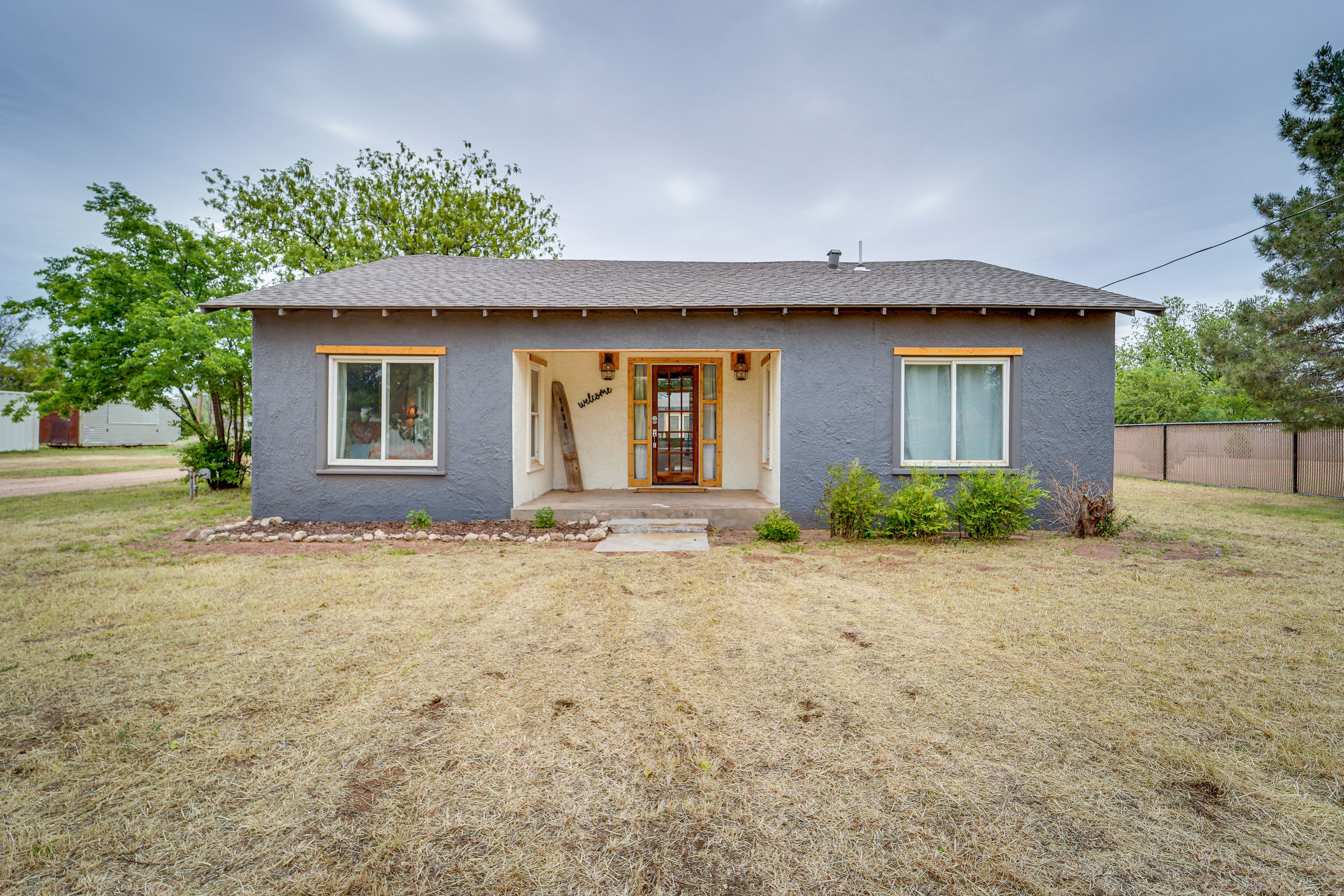Haskell Vacation Rental | 3BR | 1BA | 1,065 Sq Ft | Stairs Required
