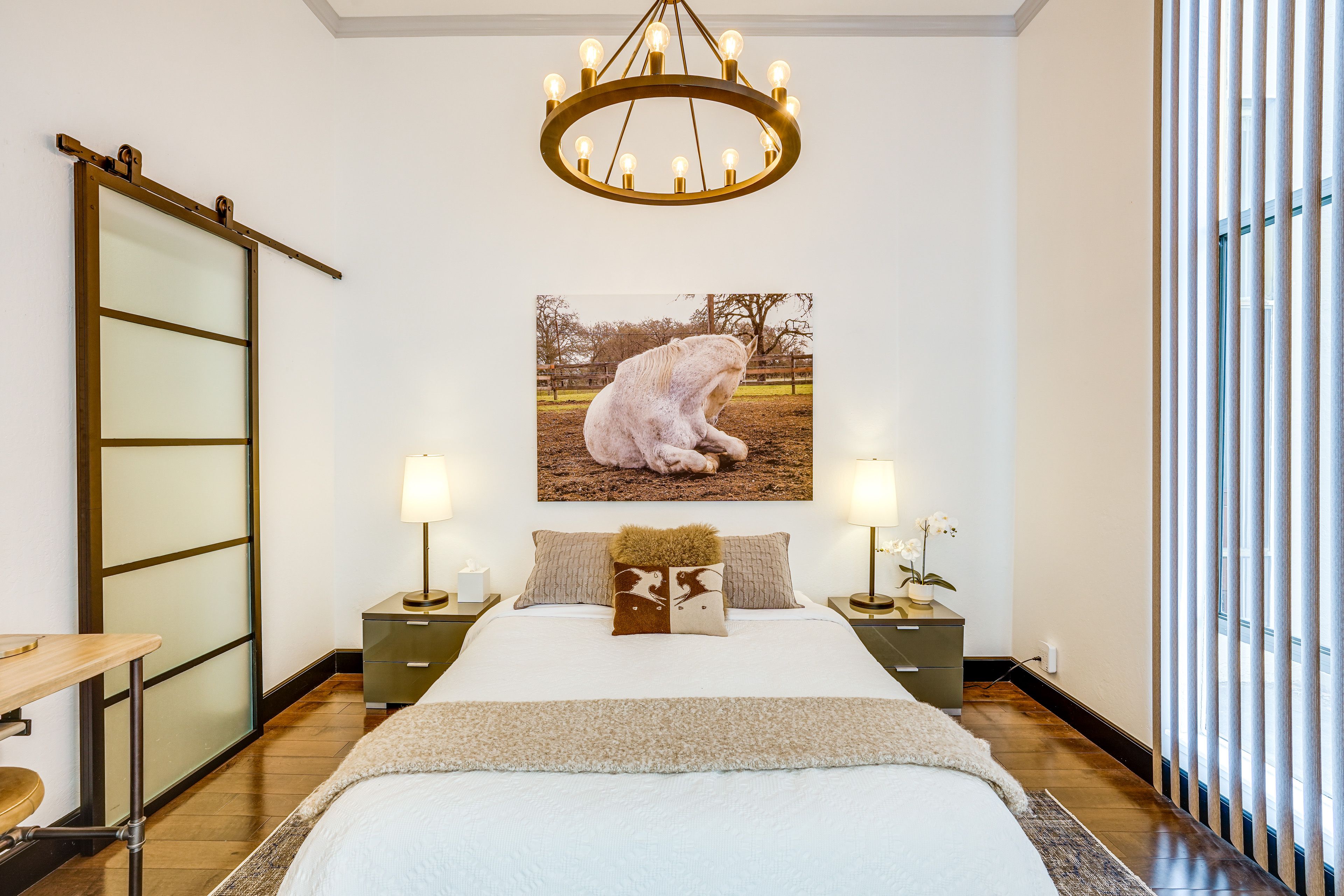 Bedroom | Queen Bed | Smart TV | Walk-In Closet