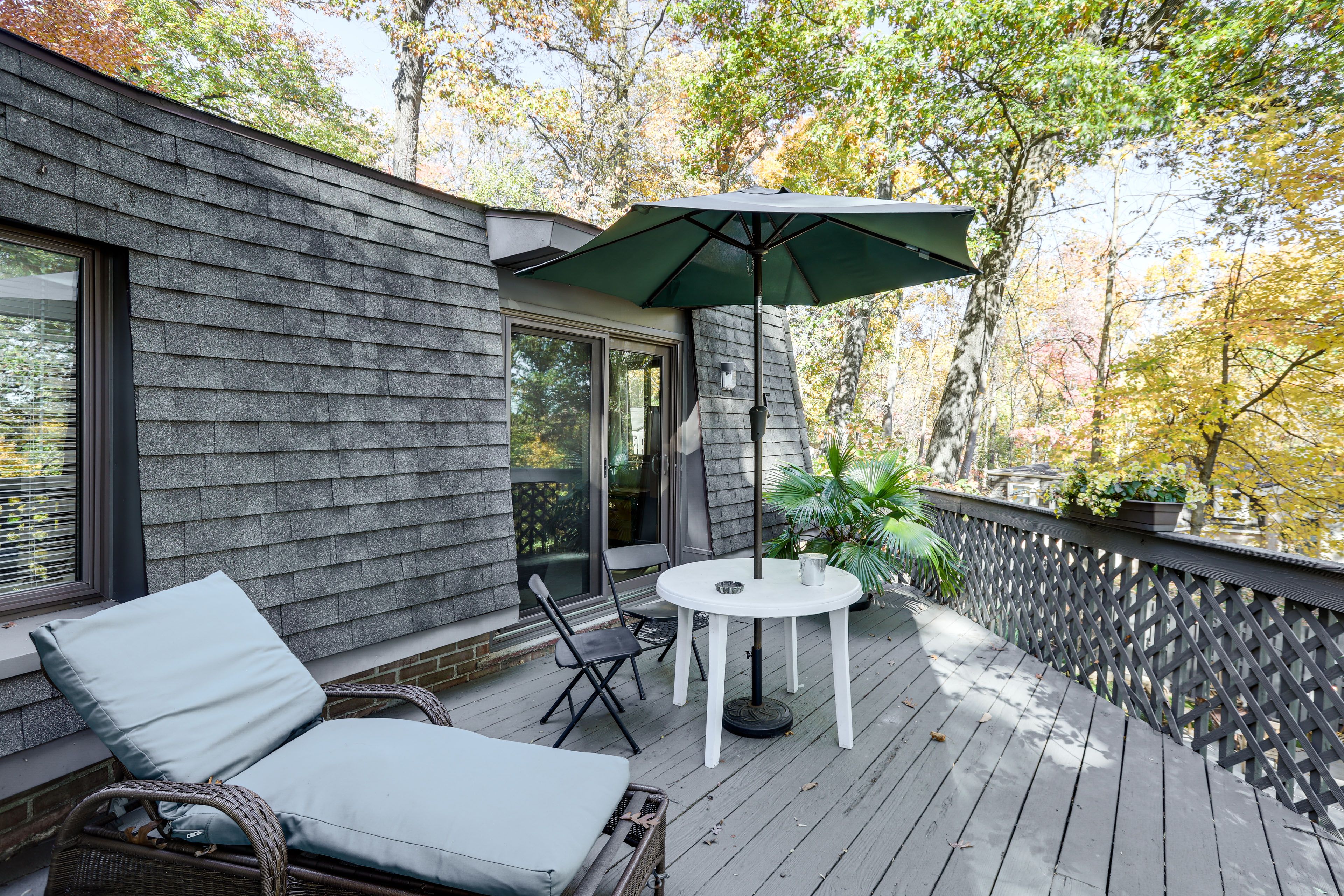 Private Deck | Outdoor Dining Area