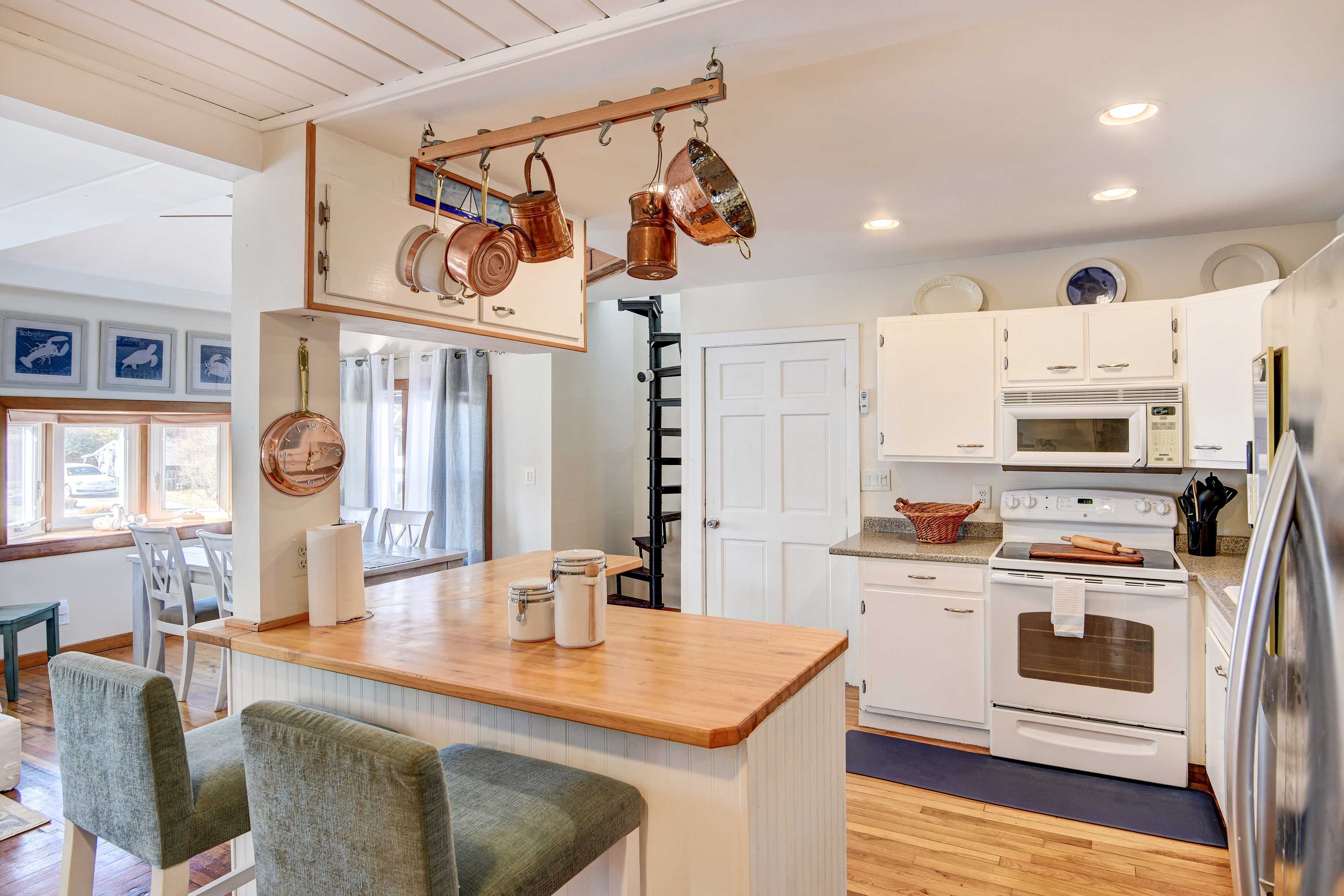 Kitchen | Cooking Basics Supplied