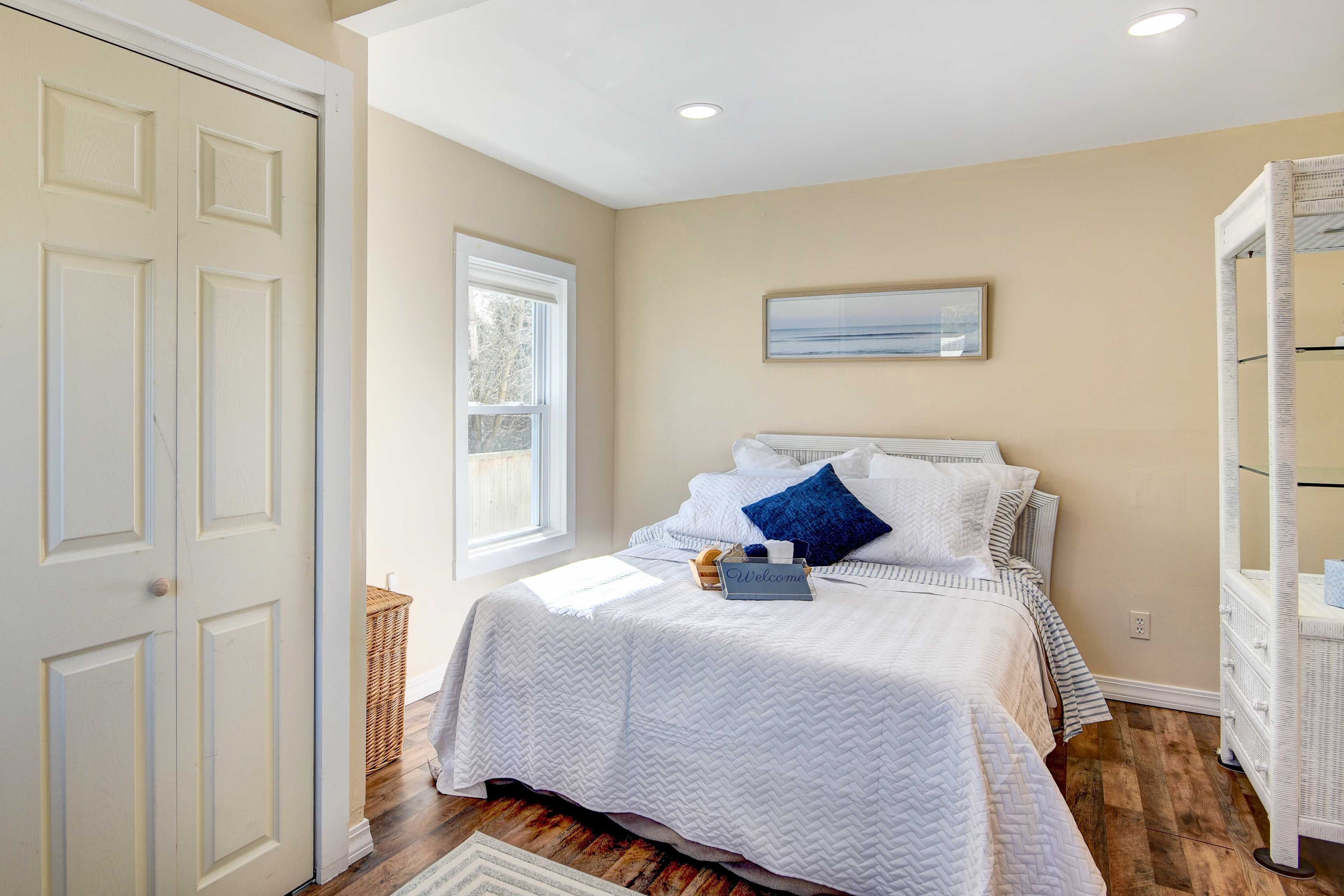Bedroom 2 | Queen Bed | 1st Floor
