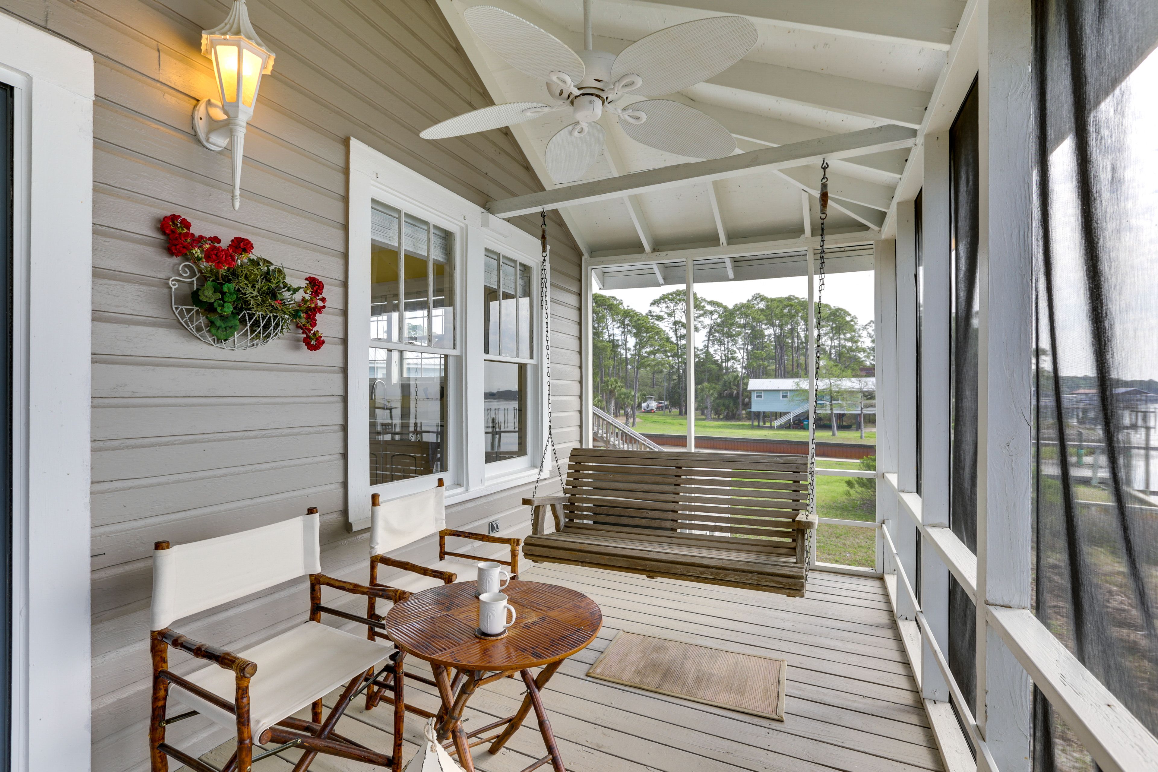 Screened Porch | Bench Swing