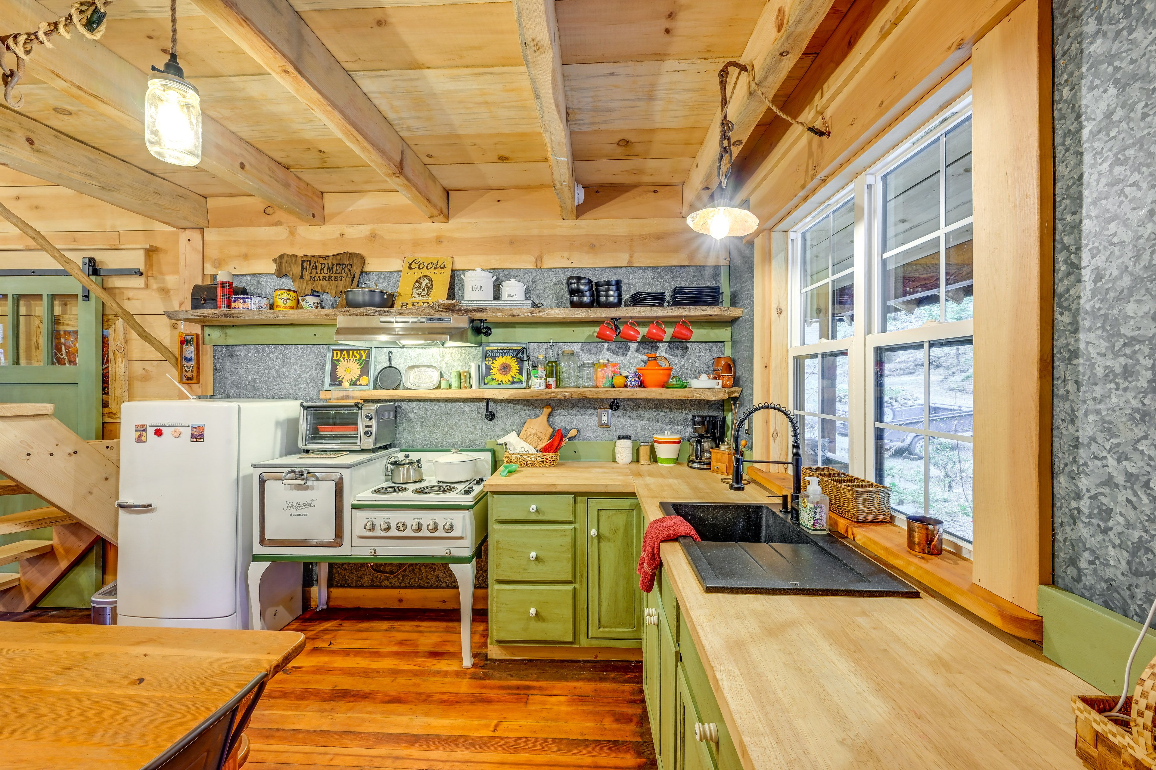 Kitchen | Cooking Basics Supplied