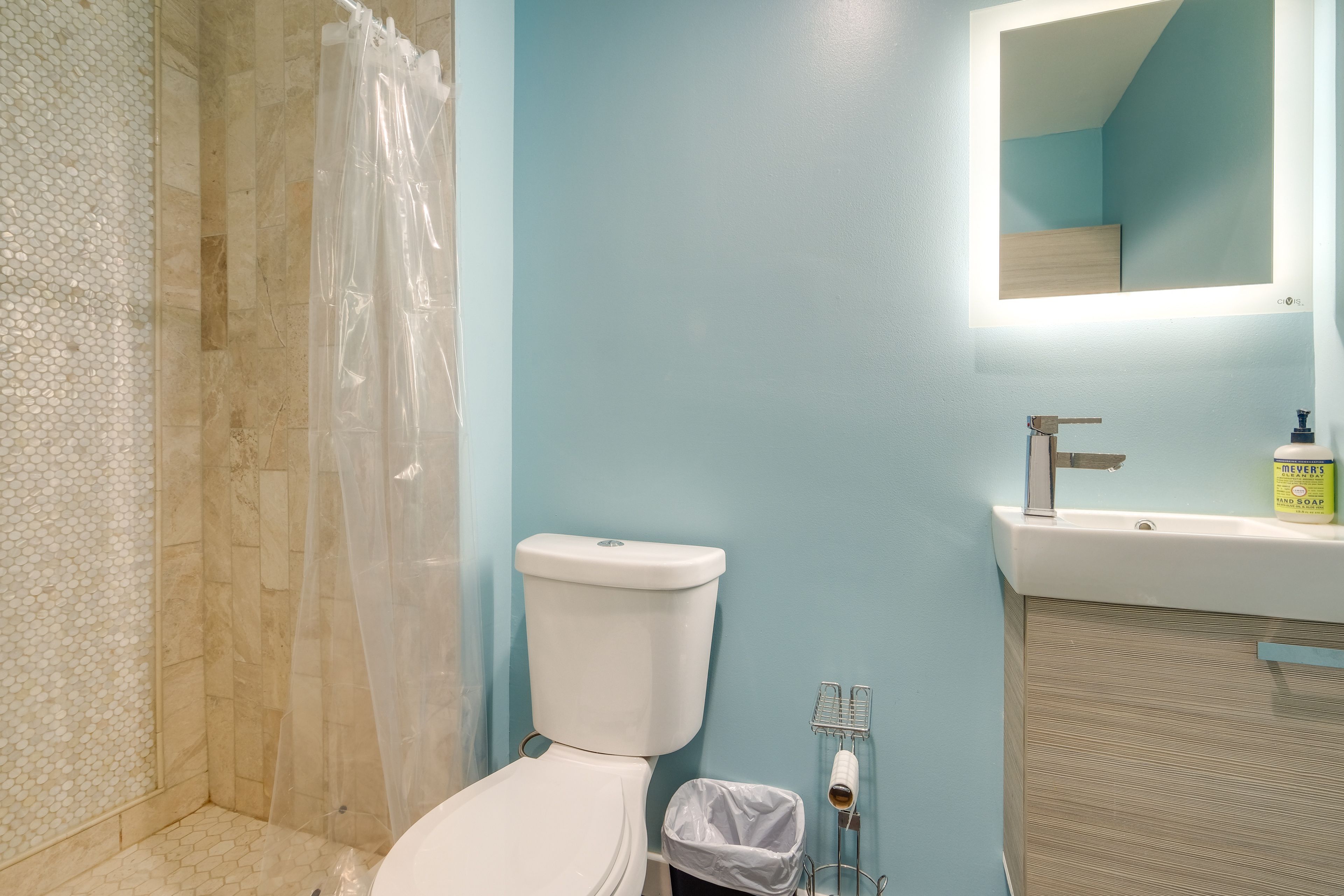 Full Bathroom