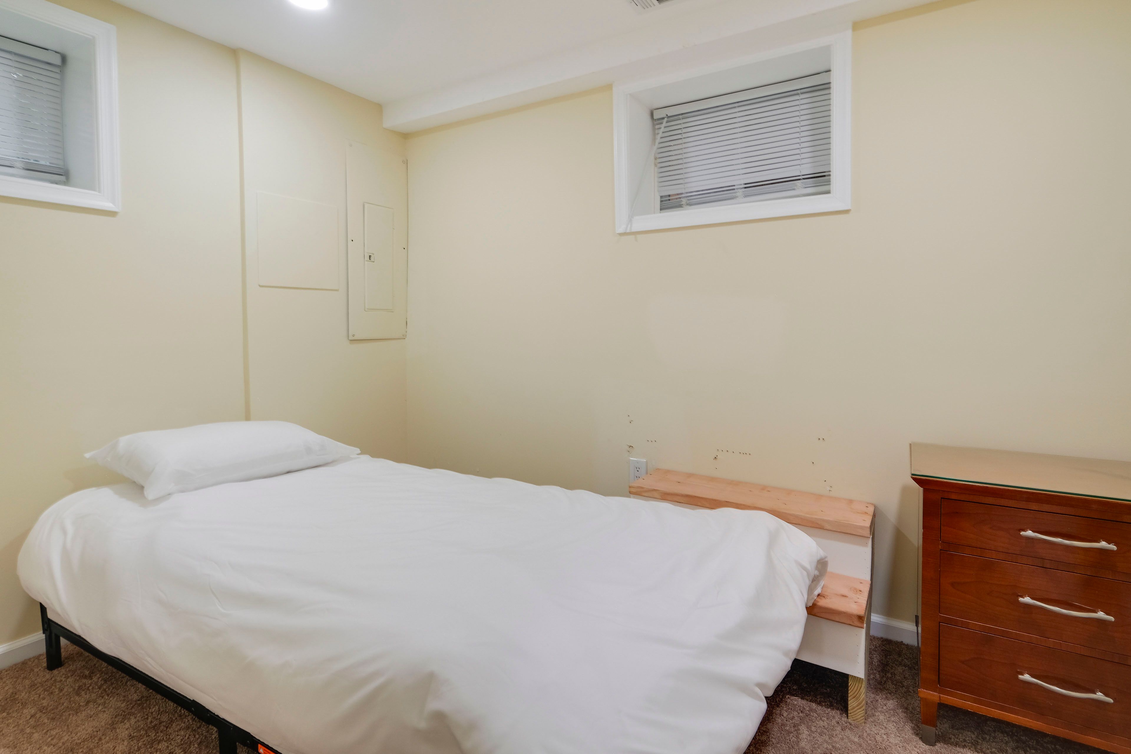 Bedroom 4 | Finished Basement | Twin Bed