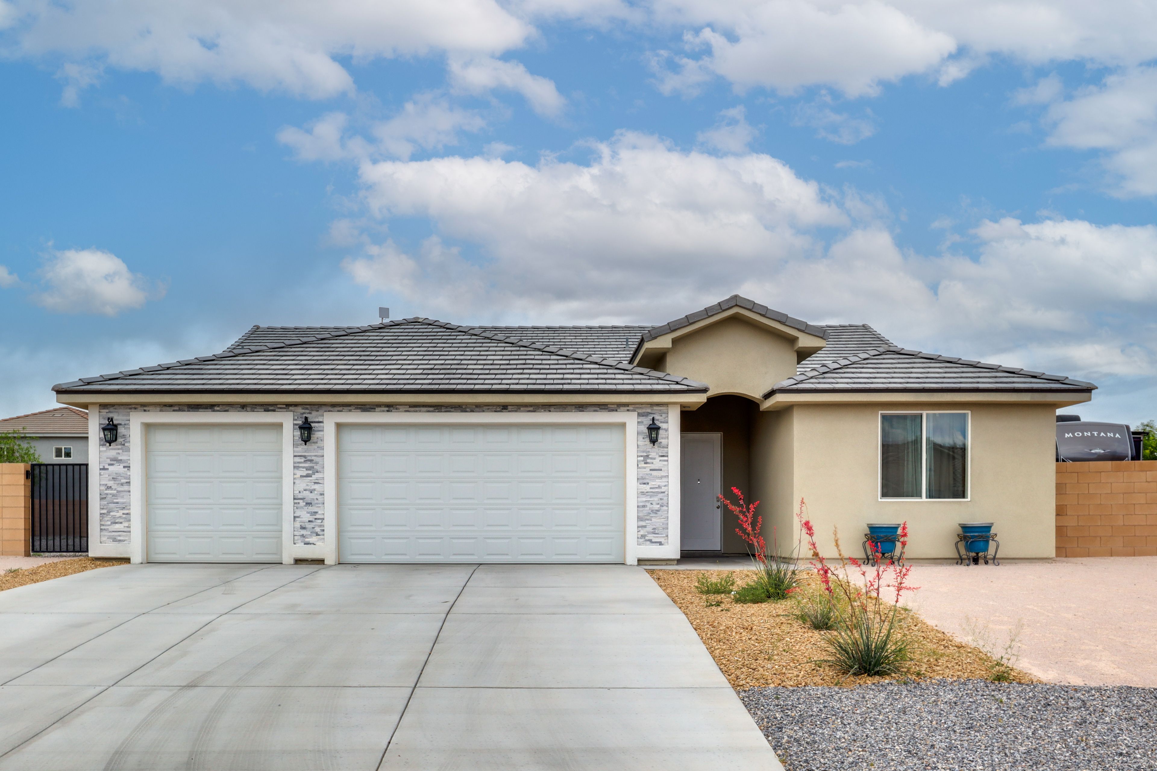 Pahrump Vacation Rental | 3BR | 2.5BA | 1 Step to Enter | 2,074 Sq Ft