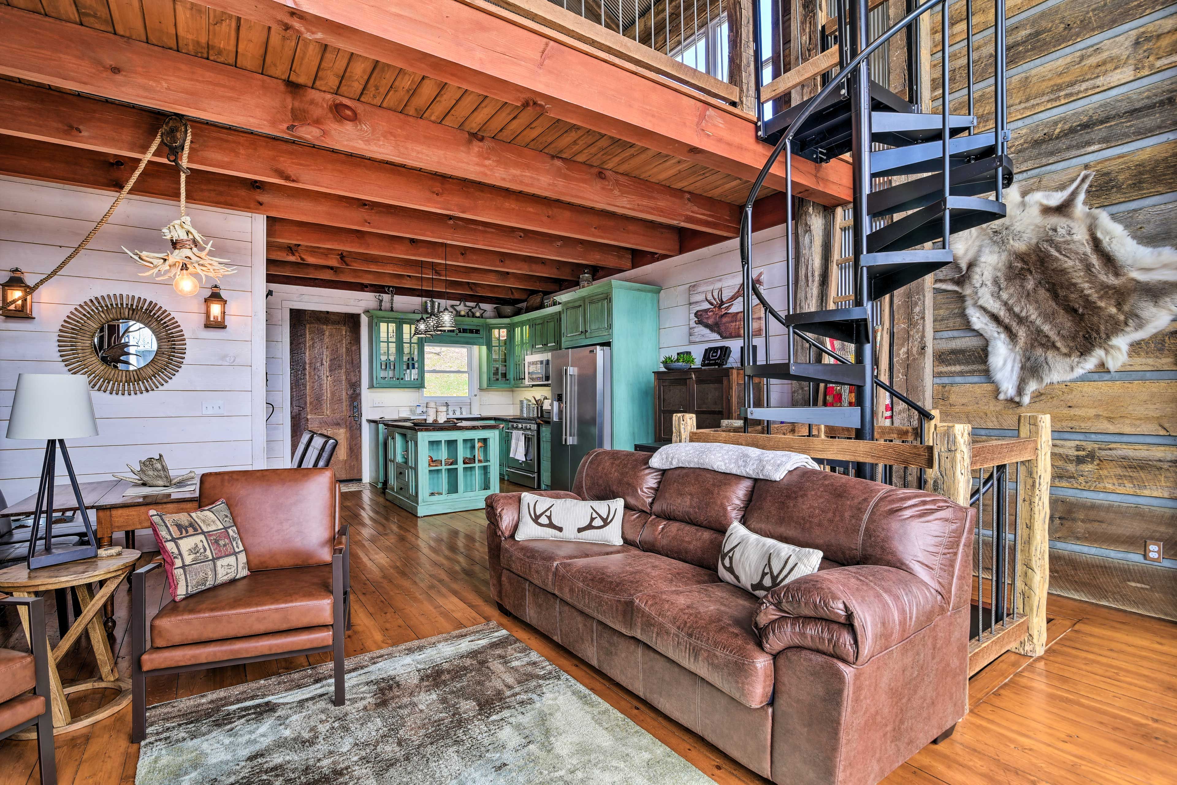 Lewisburg Vacation Rental | 1BR | 3BA | 1,800 Sq Ft | Stairs Required