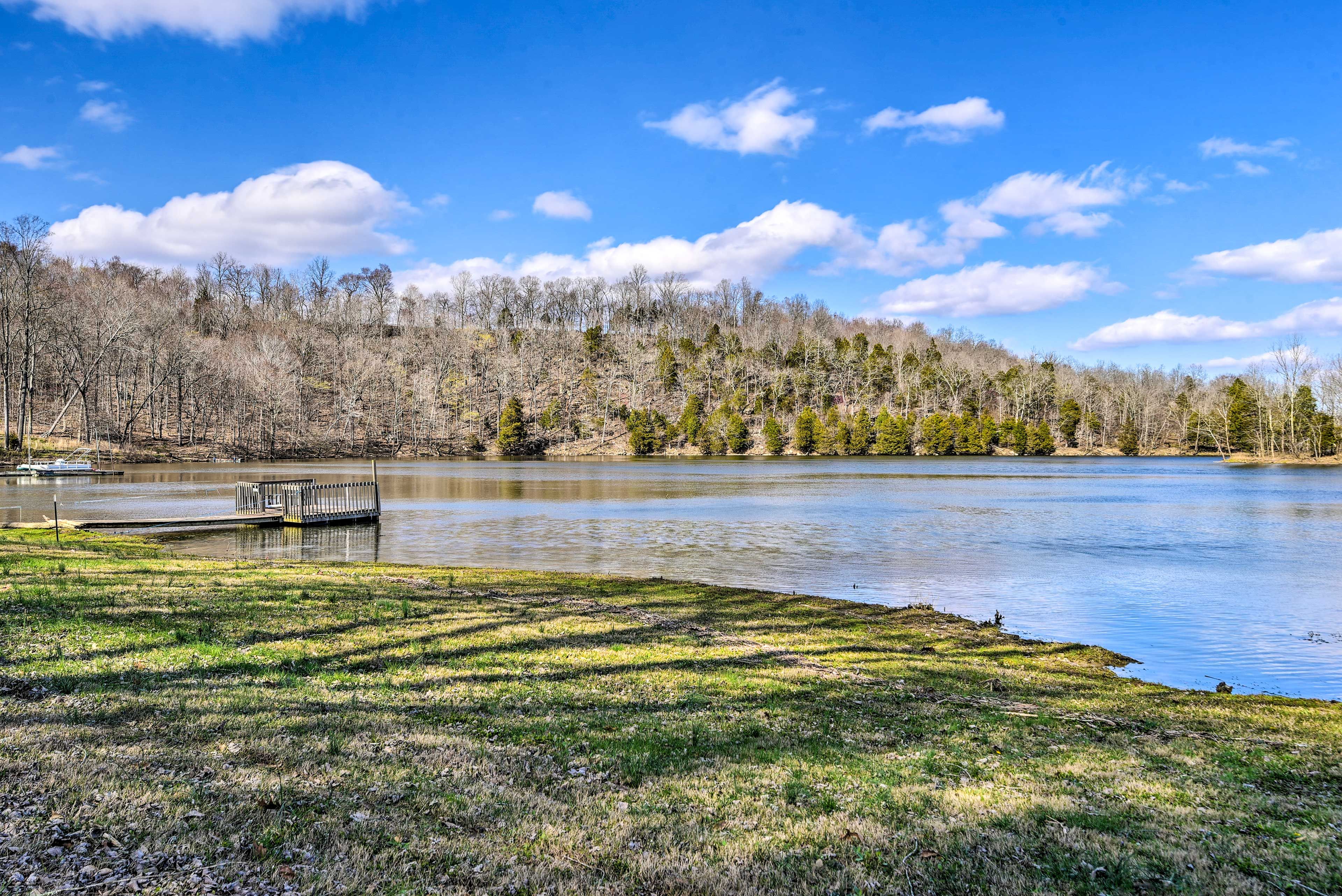 Lakefront Location | Direct Spa Lake Access