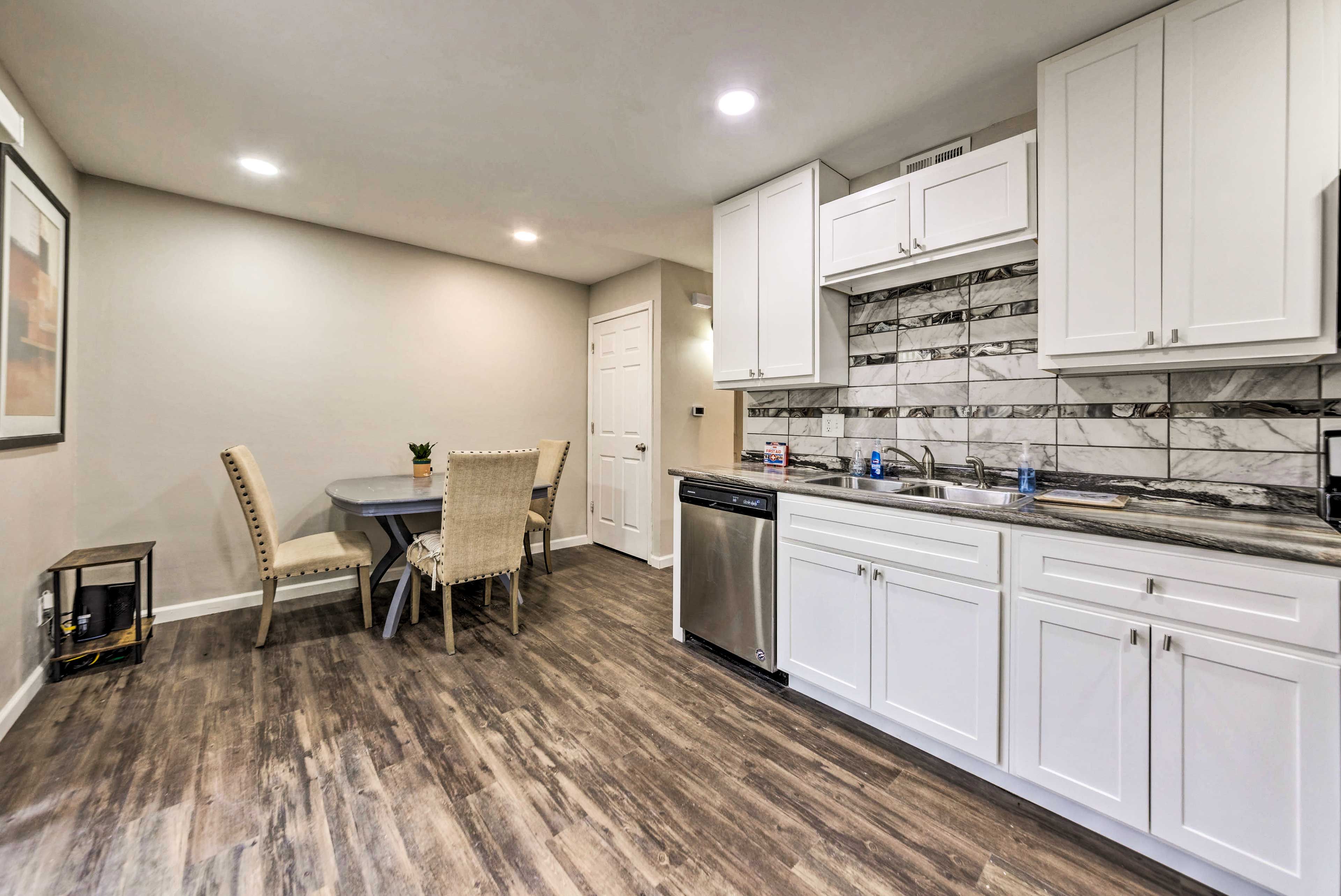 Kitchen | Dining Area
