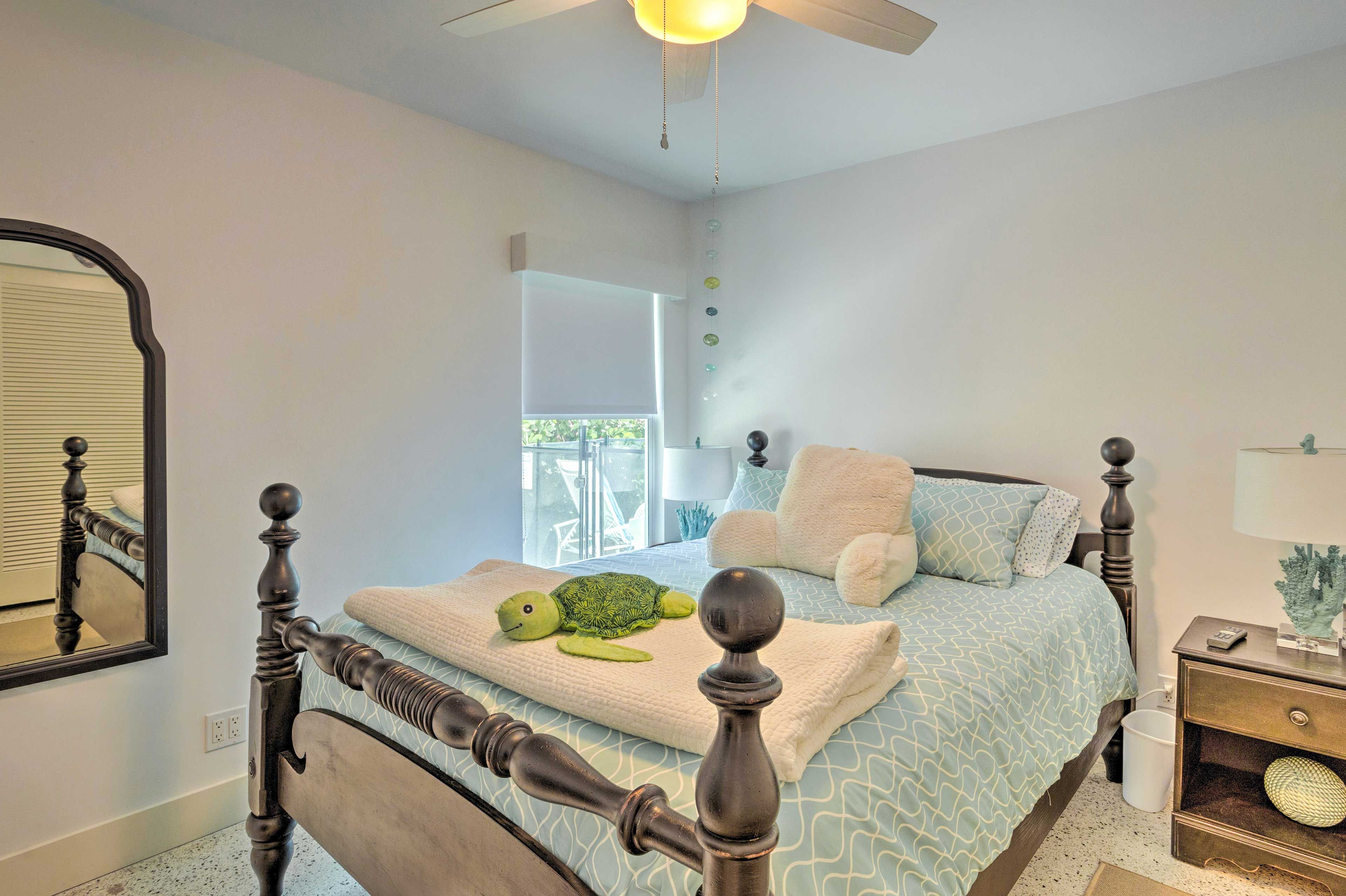 Bedroom 3 | Queen Bed