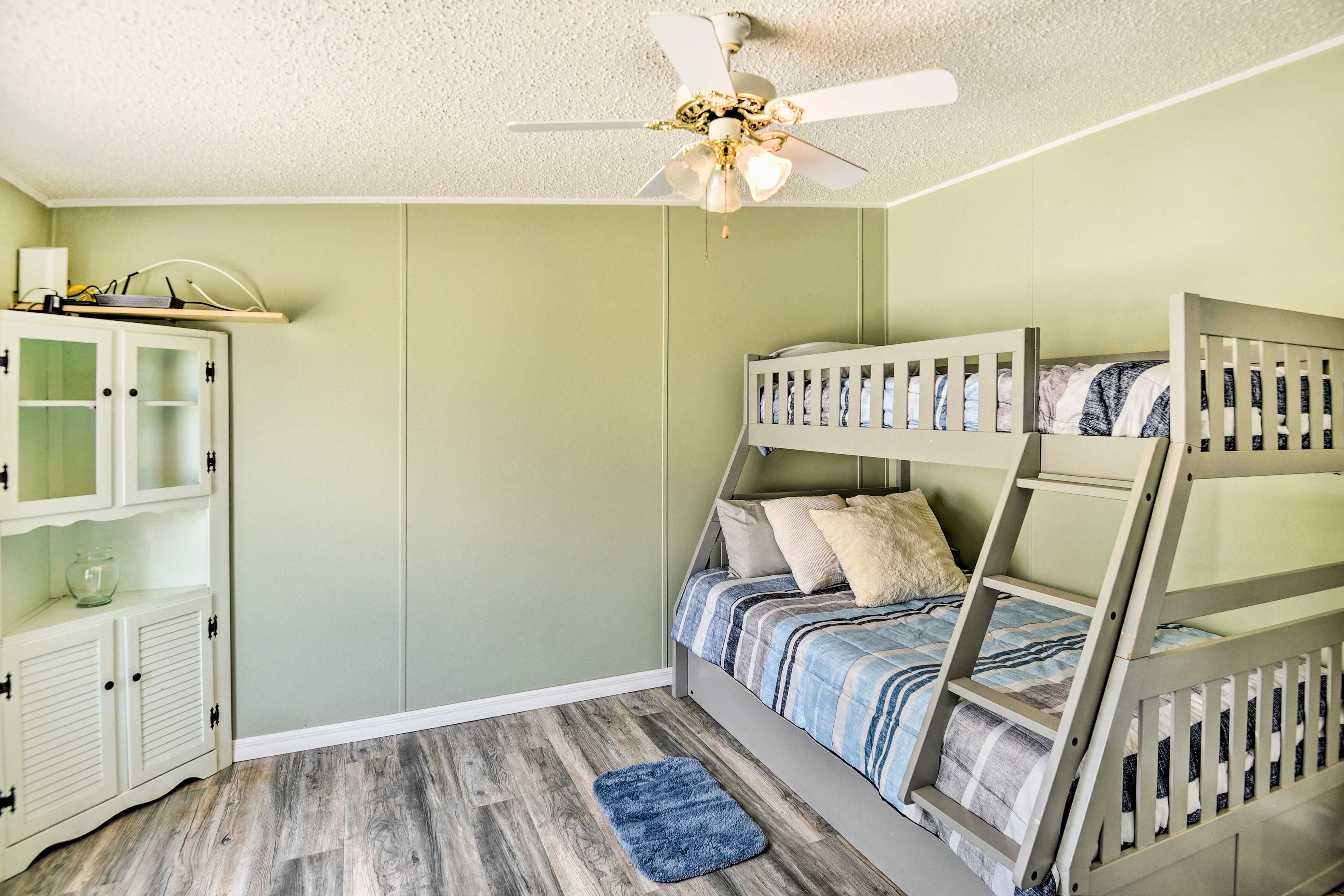 Bedroom 3 | Twin/Full Bunk Bed | Twin Trundle | Flat-Screen TV