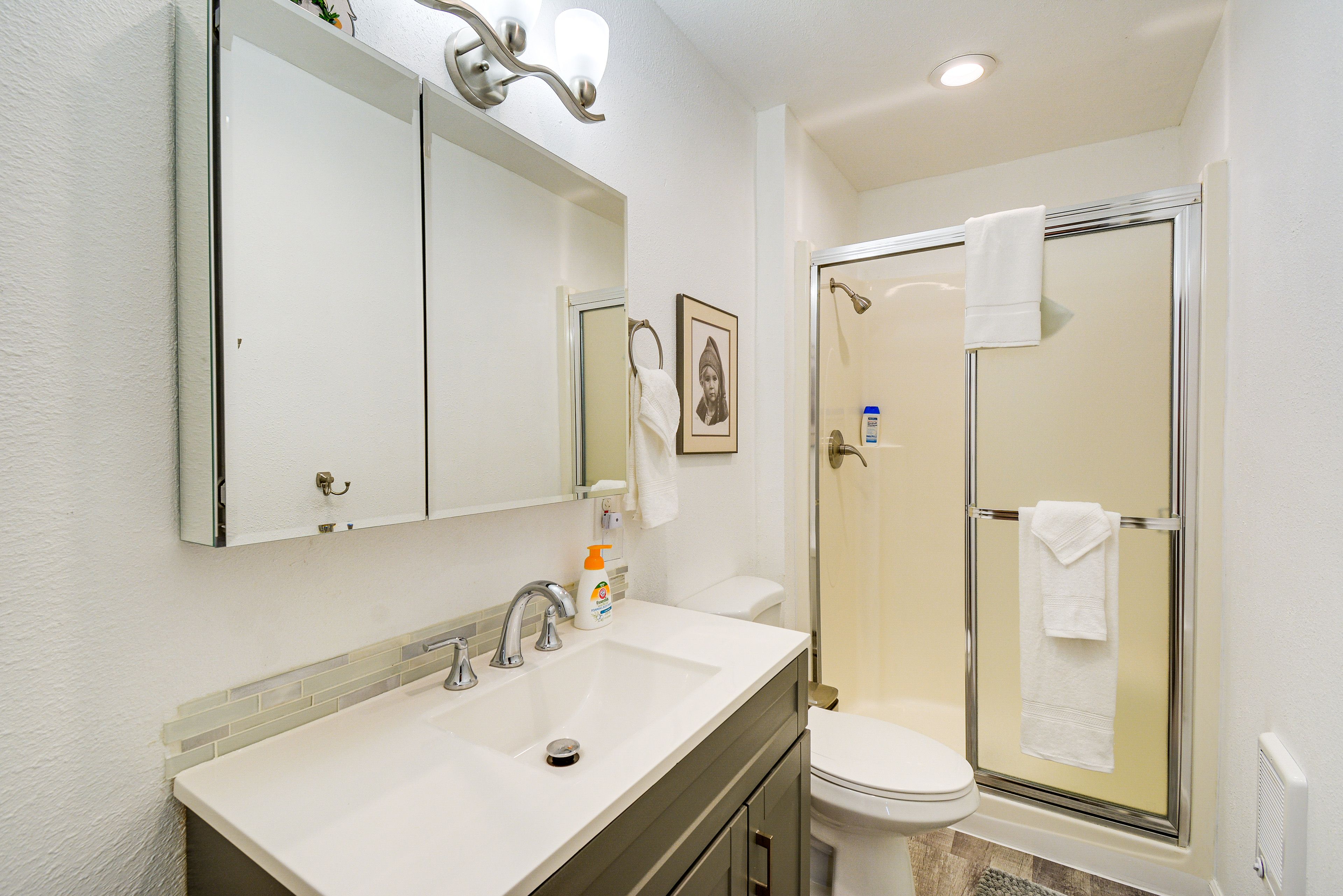 Full Bathroom