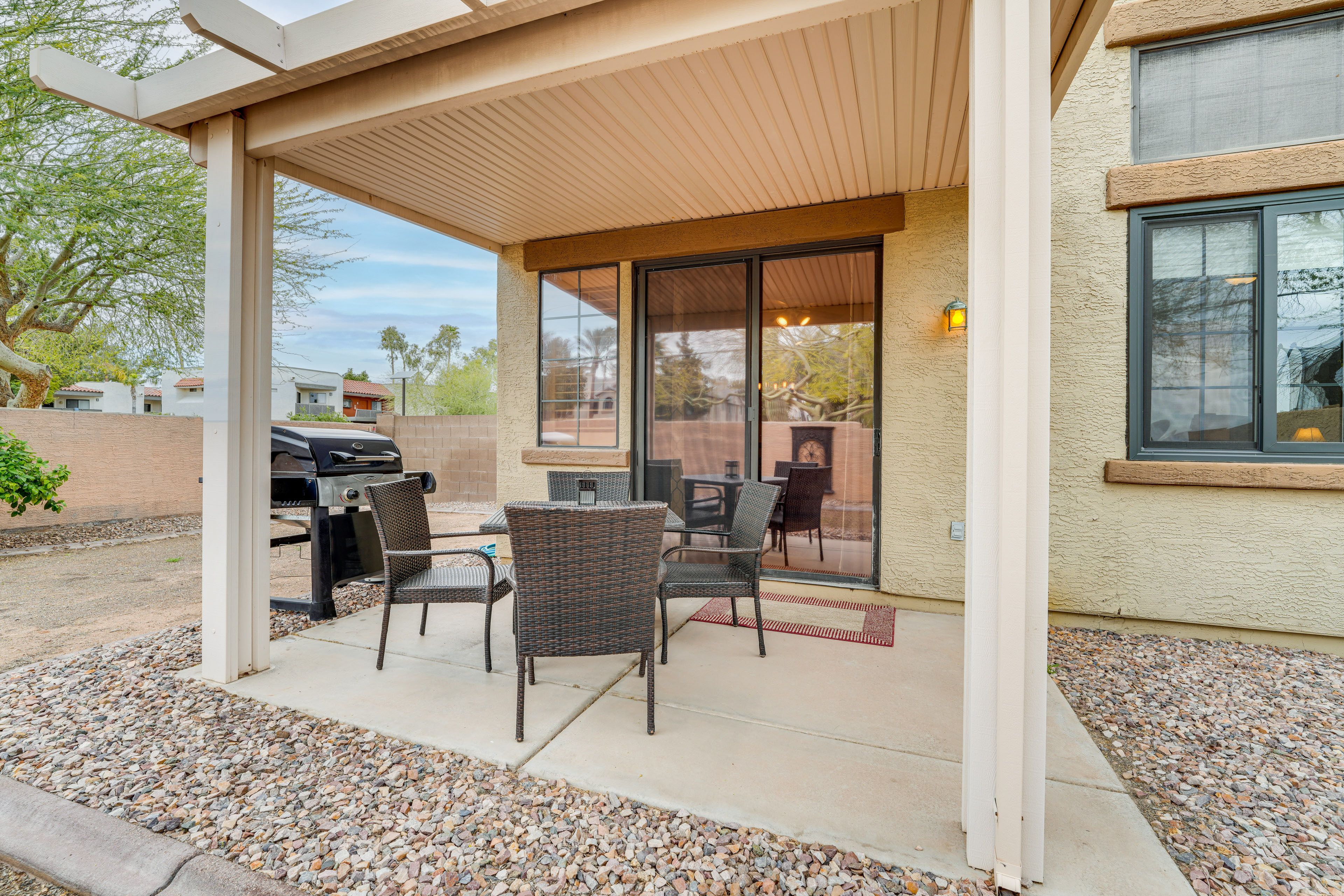 Covered Patio | Gas Grill | Outdoor Seating & Dining