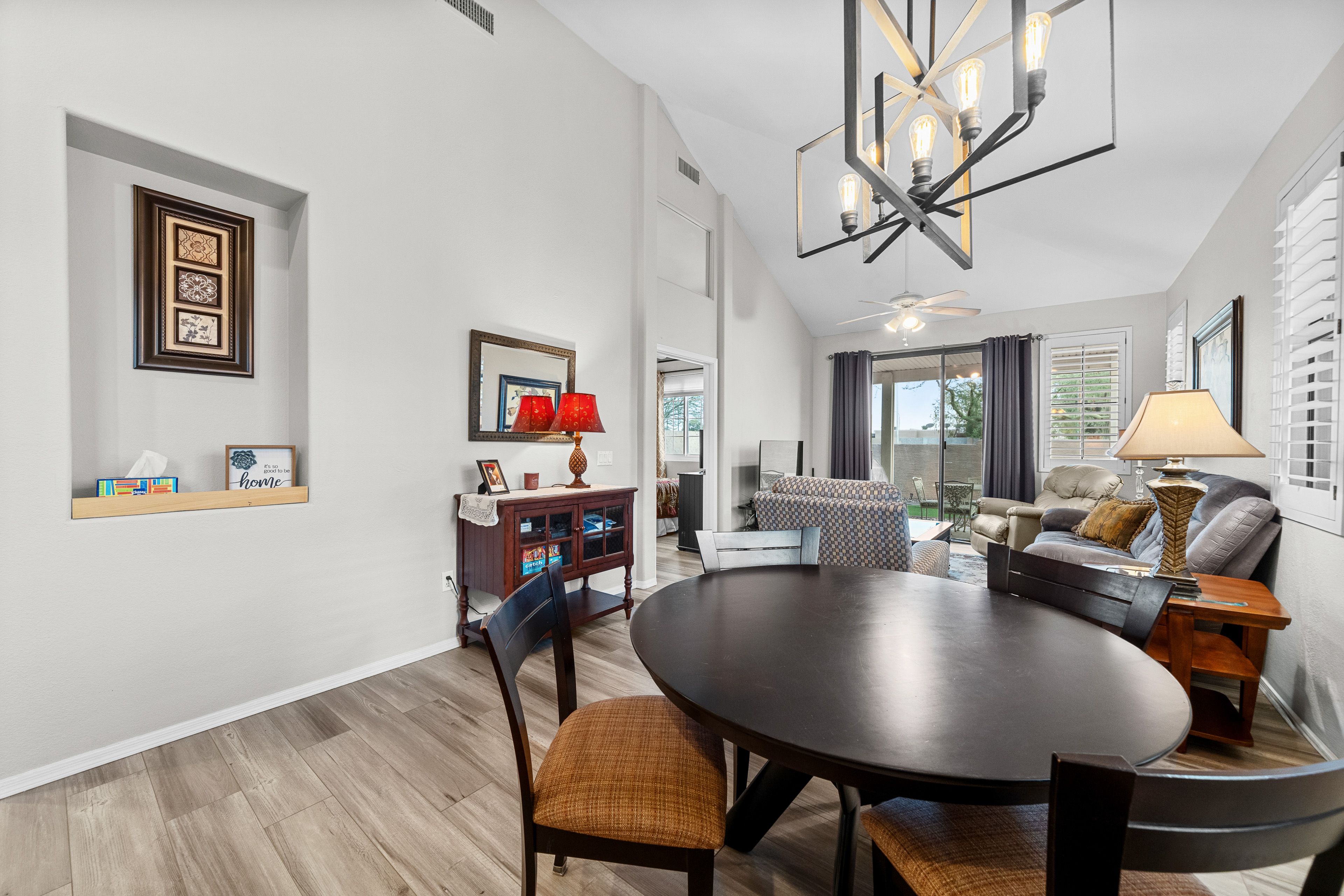 Dining Area | Dining Table | Dishware/Flatware